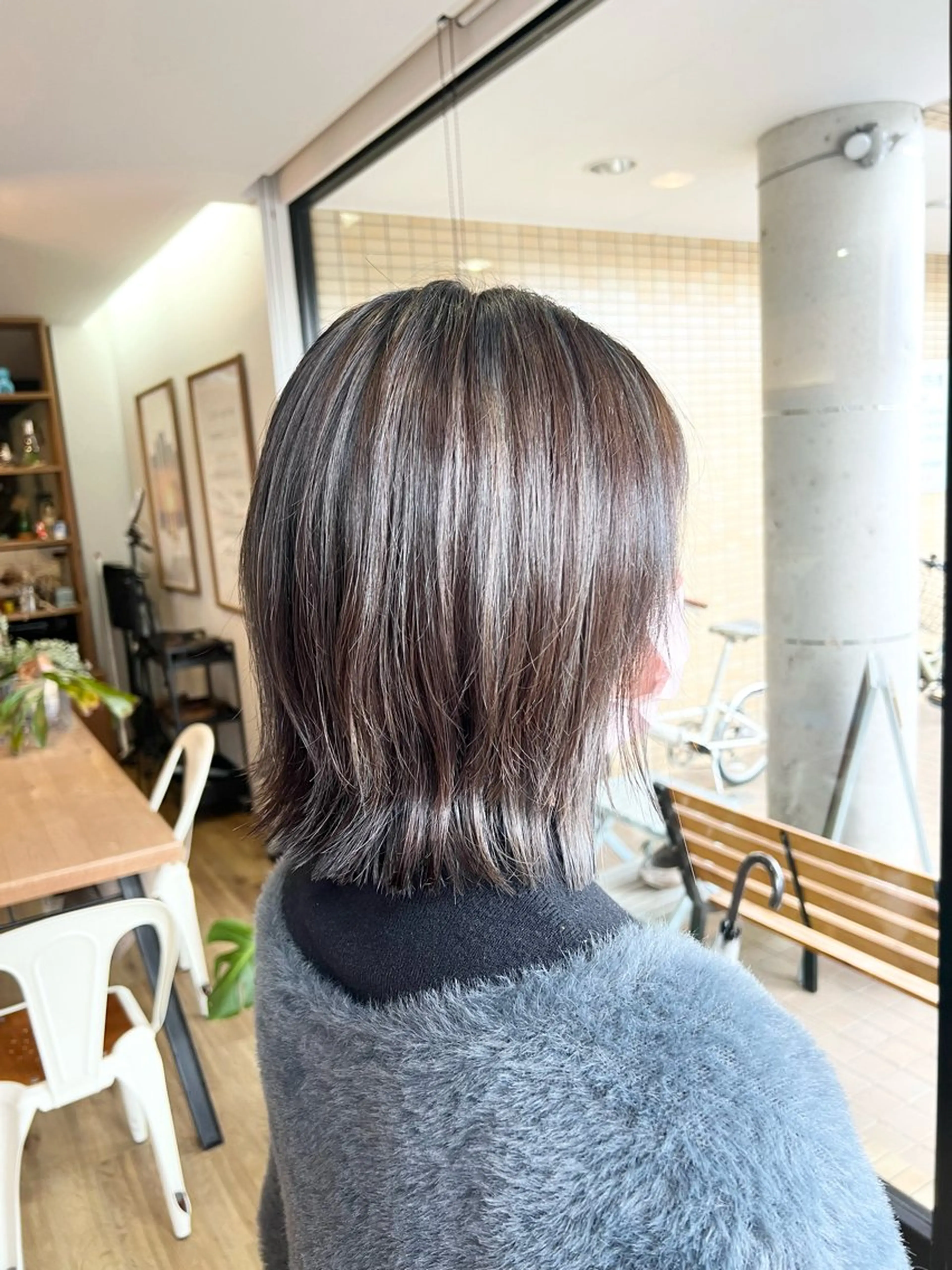 ショート カラー アッシュ ハイライトカラー ハイライト ヘアカラー トリートメント 堀 望美のヘアスタイル