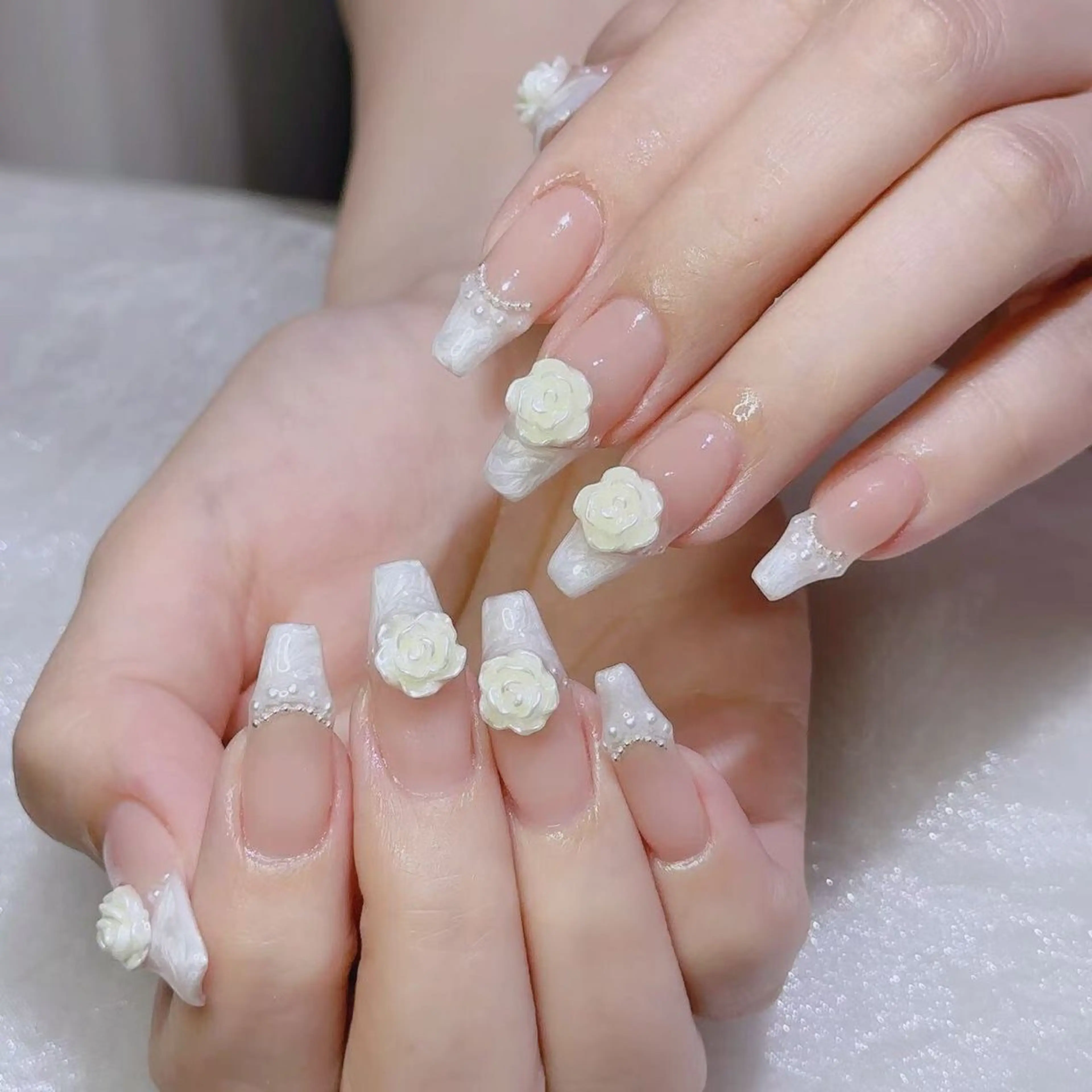 ネイル ハンドネイル Queens テイのネイルデザイン