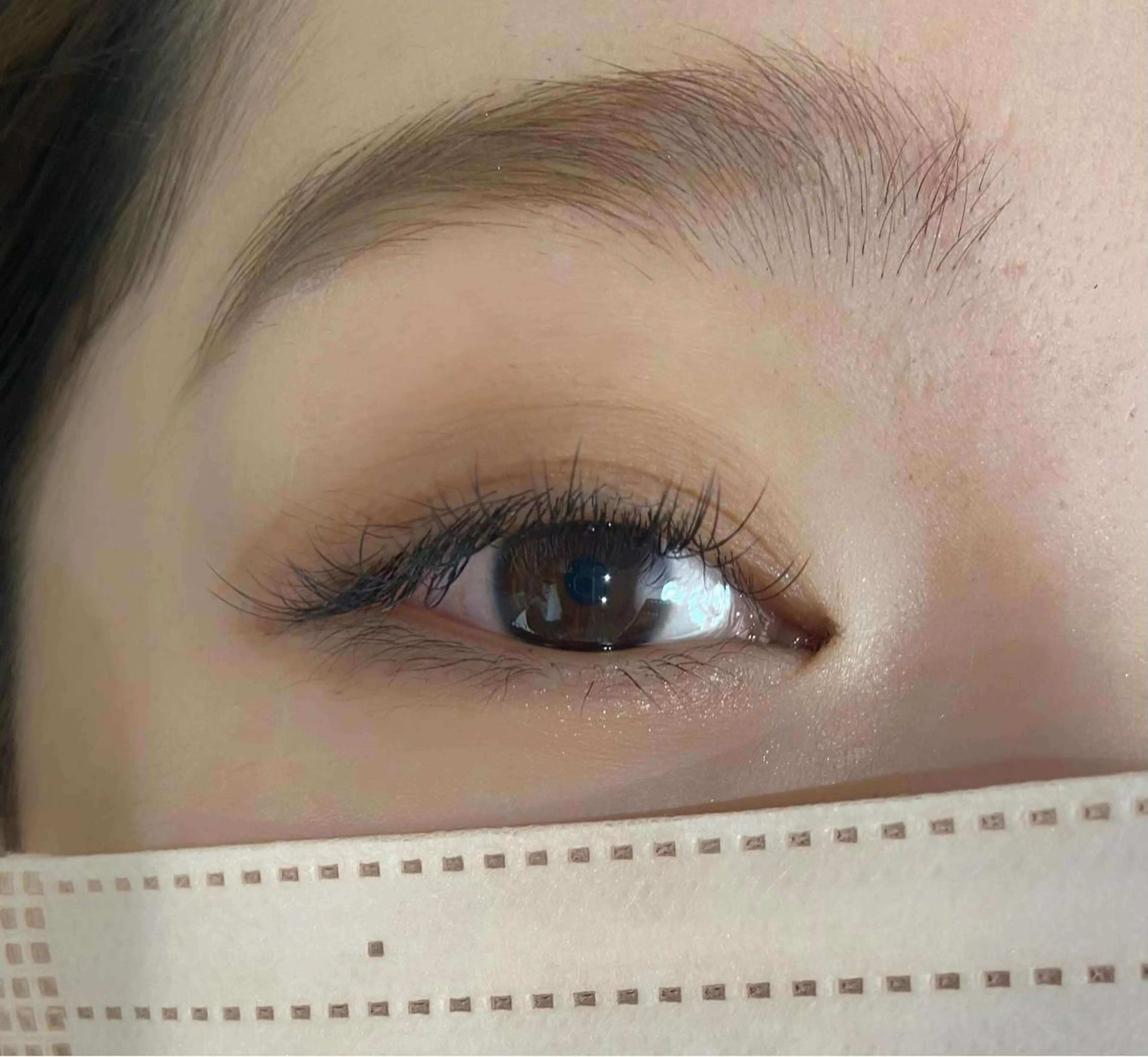 マツエク・マツパ 目尻長め white  eye あかりの眉毛・アイブロウイメージ