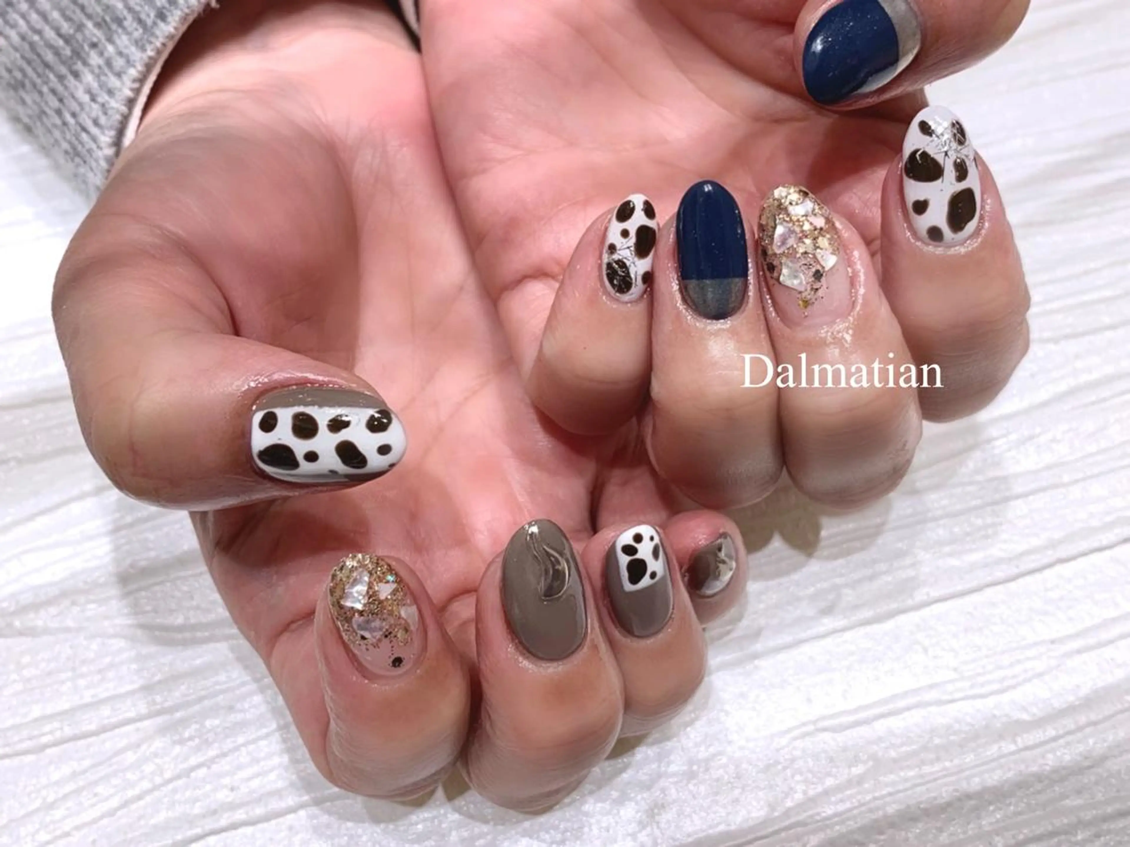 ミディアム m kaori𓃟のネイルデザイン