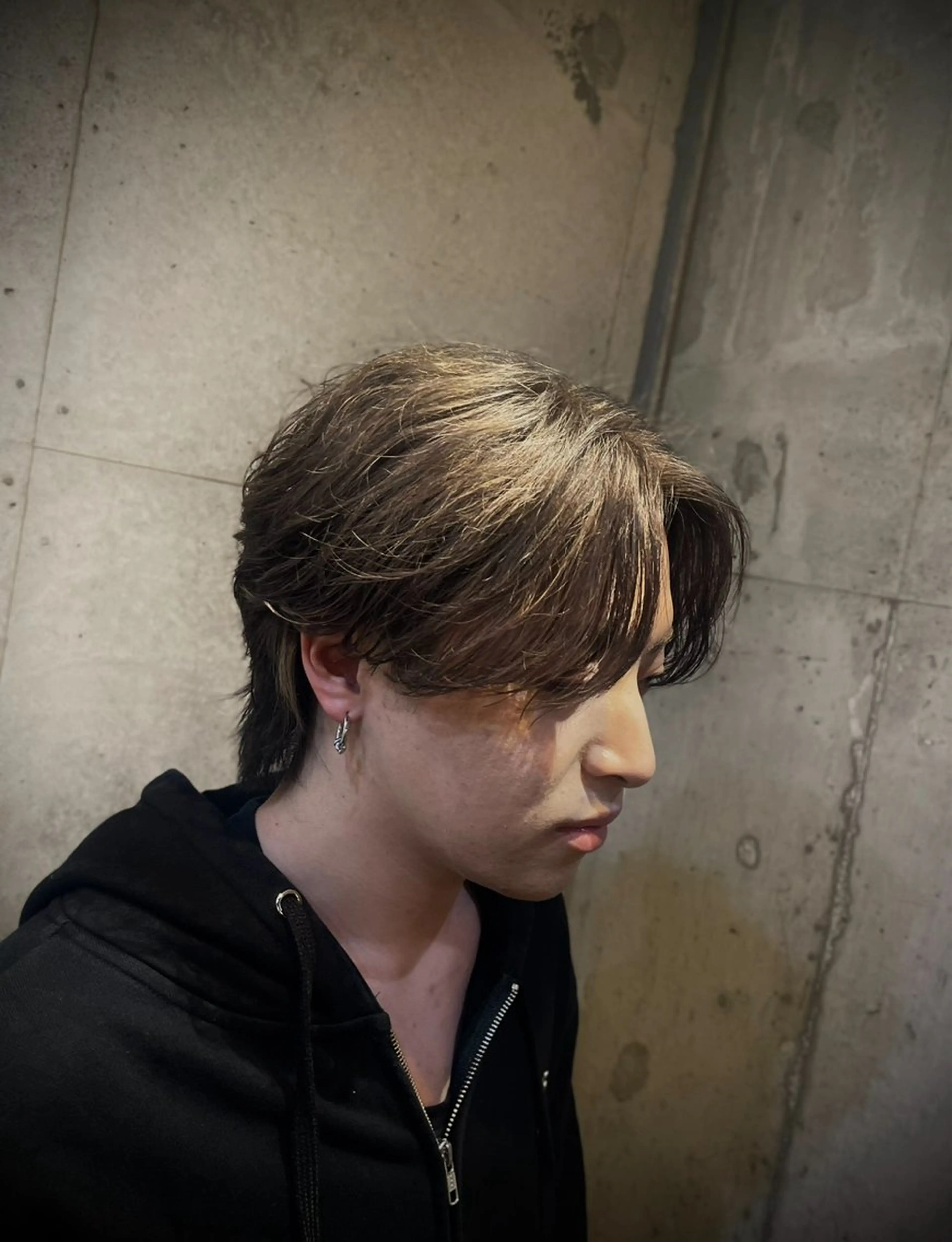 ミディアム カラー メンズ センターパート メンズハイライト ハイライトカラー ハイライト かきあげバング HAIRLABO 篠崎空竜のヘアスタイル