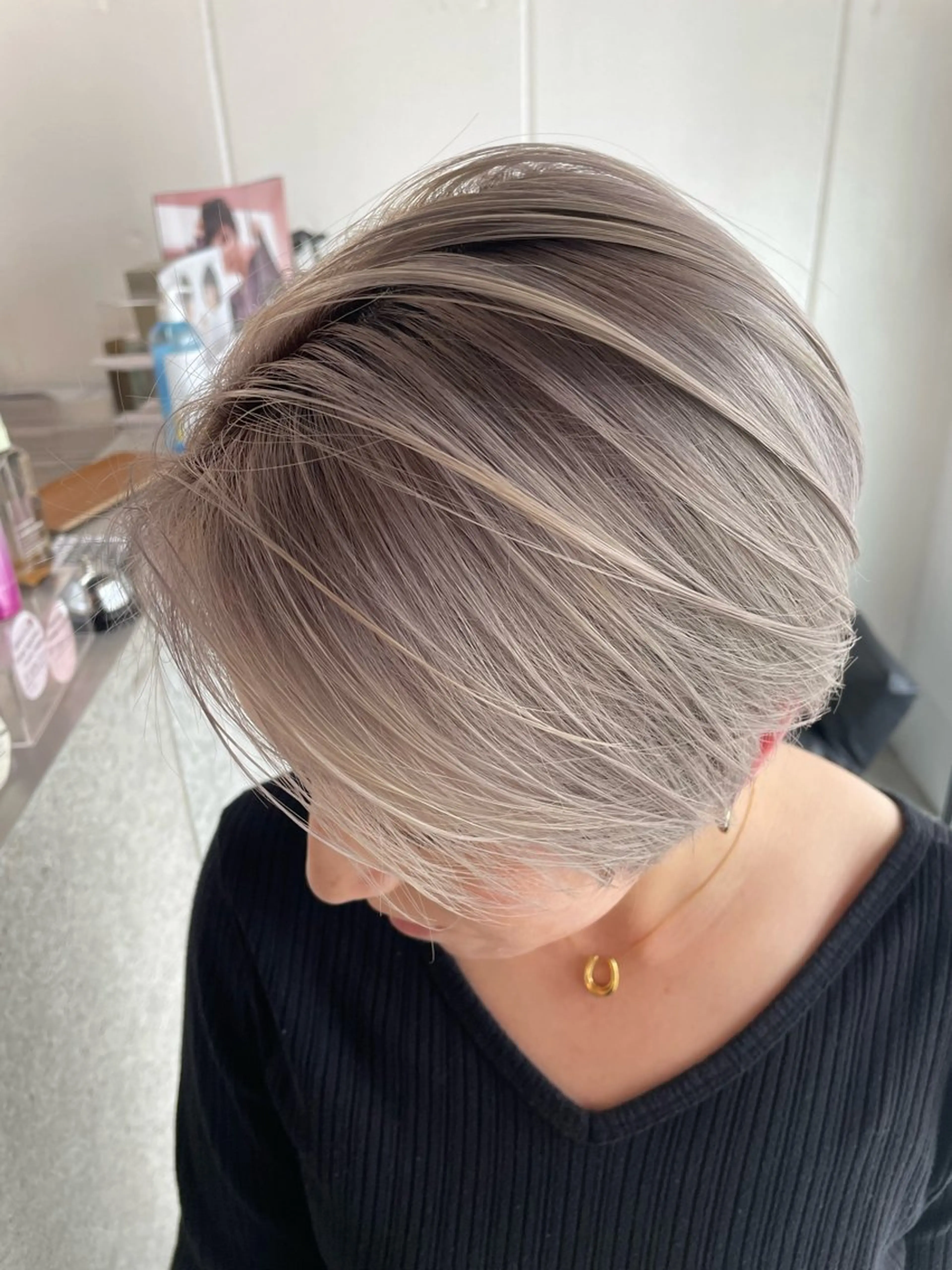 ショート カラー ハイライトカラー イルミナカラー ハイライト 髪質改善 レイヤーカット レイヤーカット/ 髪質改善/ハイライトのヘアスタイル