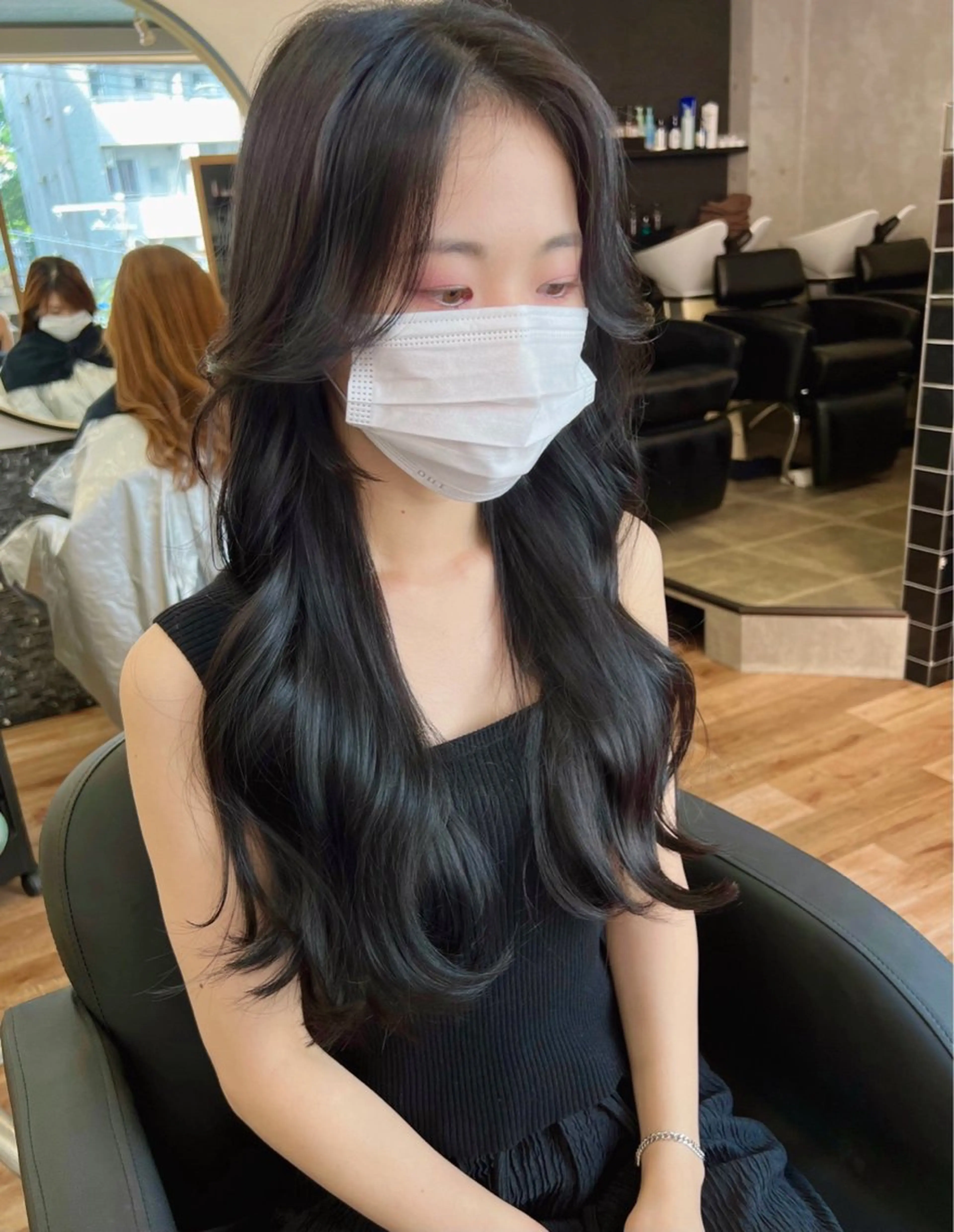 ロング カラー 韓国風ヘア レイヤーカット レイヤーカット、 大人可愛い　中村美羅のヘアスタイル