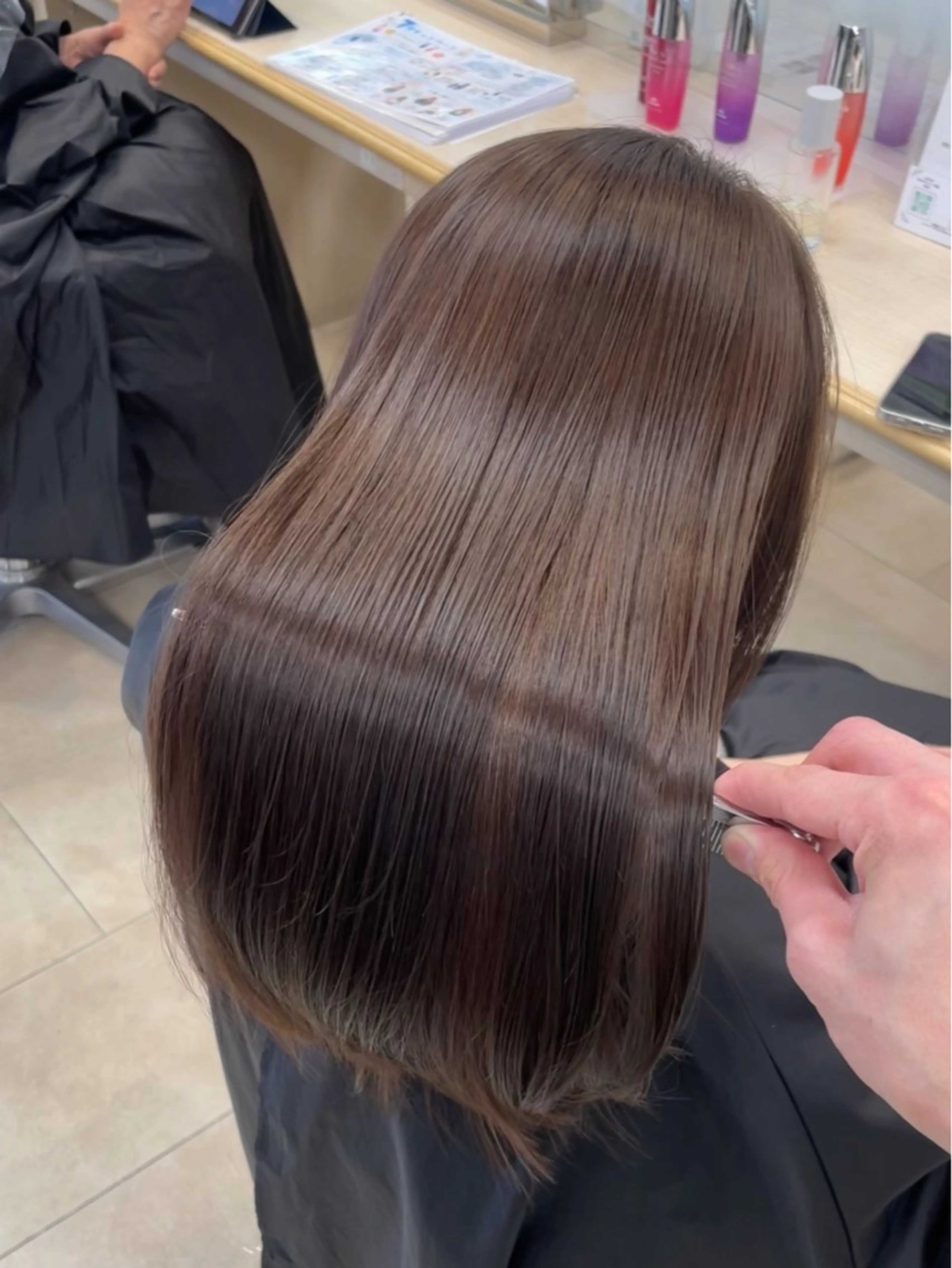 ロング カラー シャドウパーマ／骨格 矯正カット　トモキのヘアスタイル