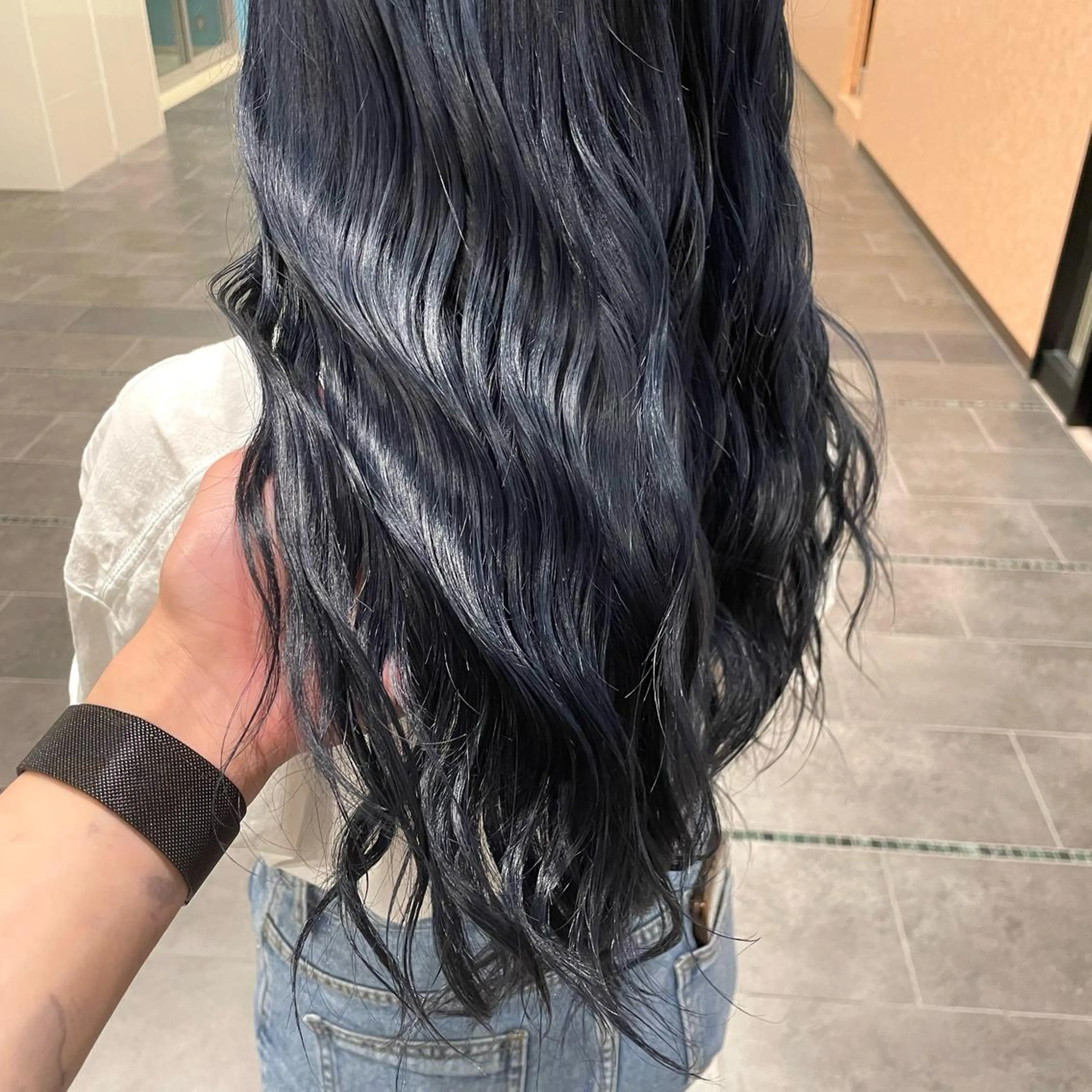 セミロング カラー 黒髪 ブルーカラー ブルーブラック 梅田美容室/ ウルフカットのヘアスタイル