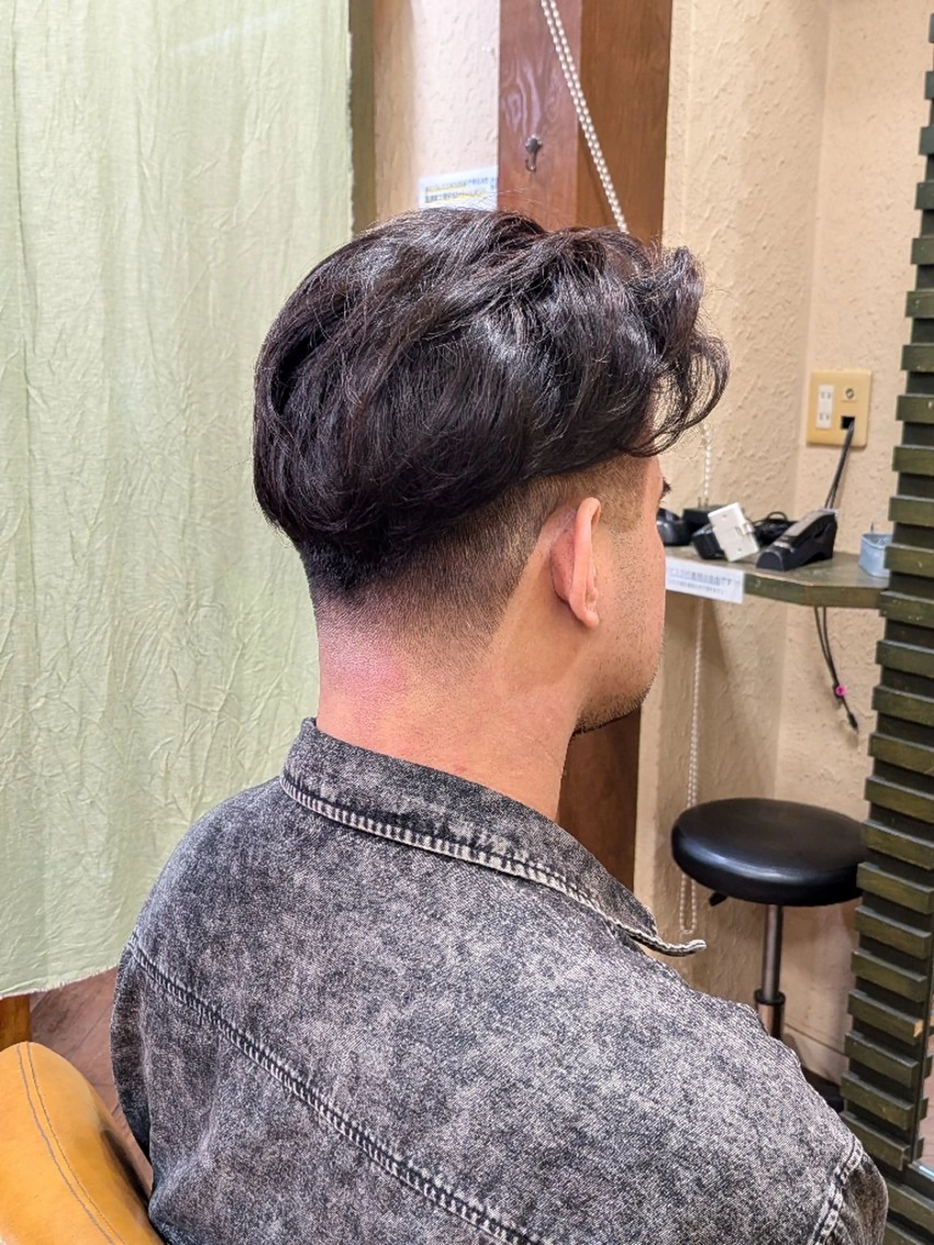 ショート メンズ フェードカット カット 本田 圭輔のヘアスタイル