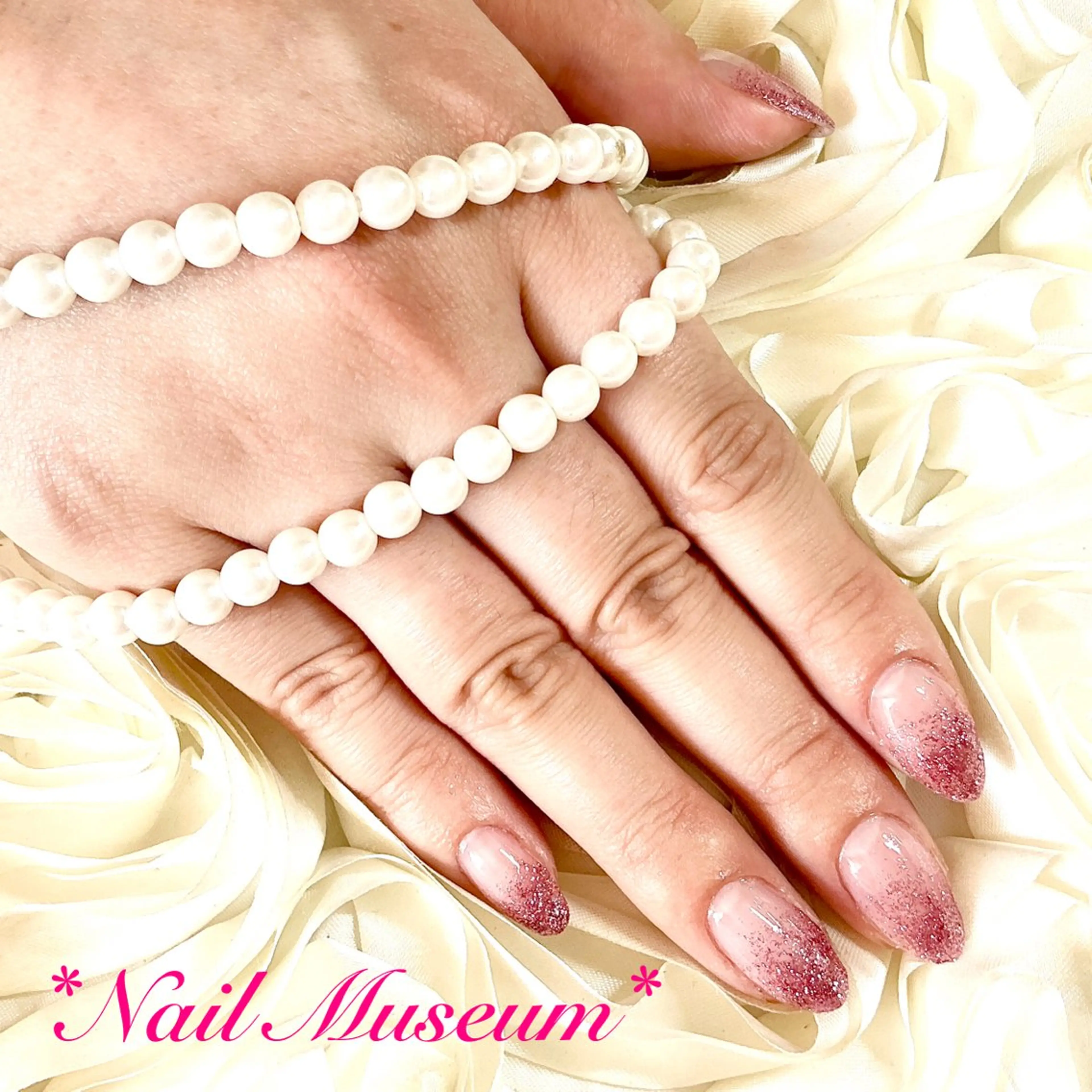 ネイル ブルー ジェルネイル ラメ(グリッター) ラメグラデーション オフィスネイル nailmuseum KAMATARIのネイルデザイン