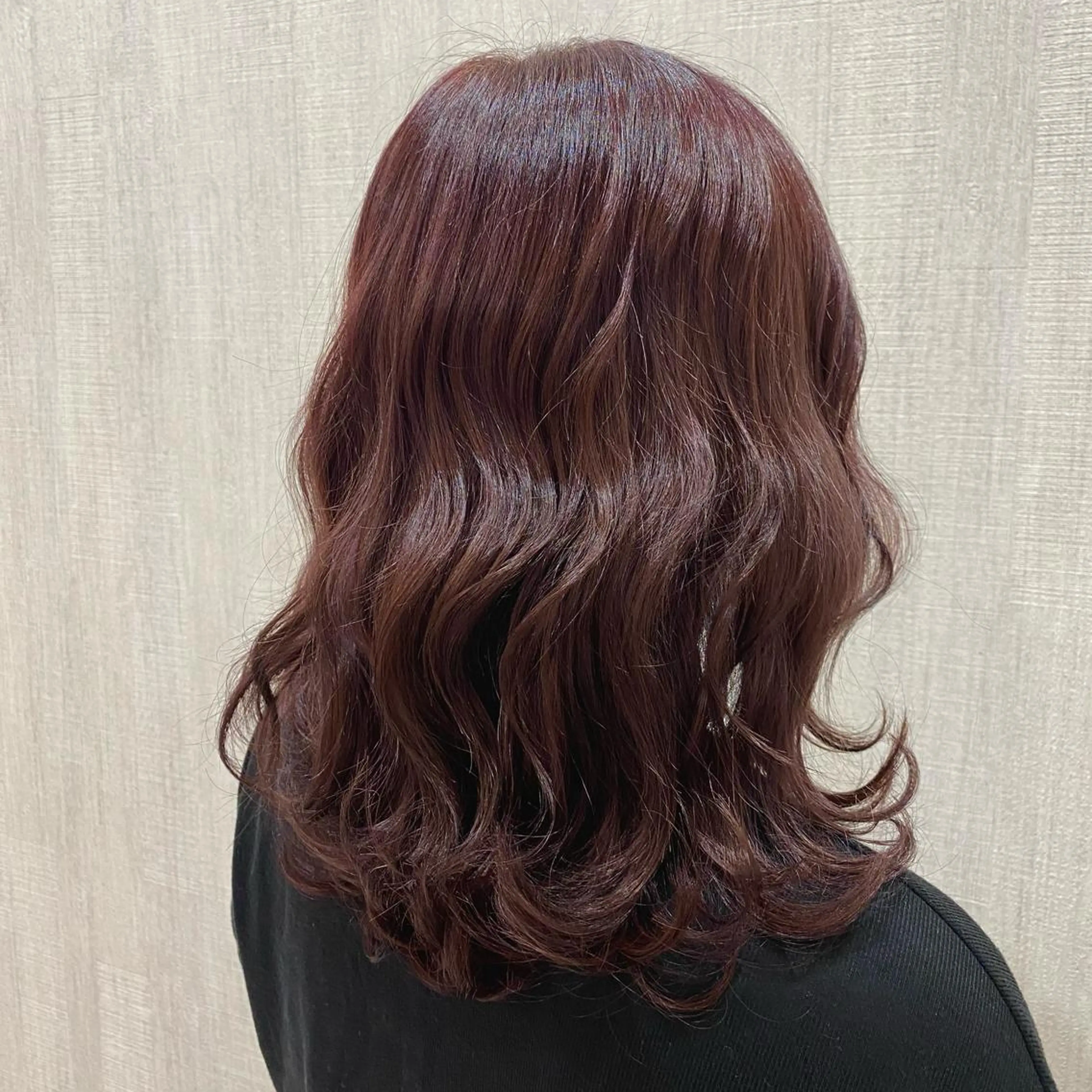 セミロング カラー カット ヘアカラー トリートメント 🫧透け感⋆艶髪💎 山口アヤカのヘアスタイル