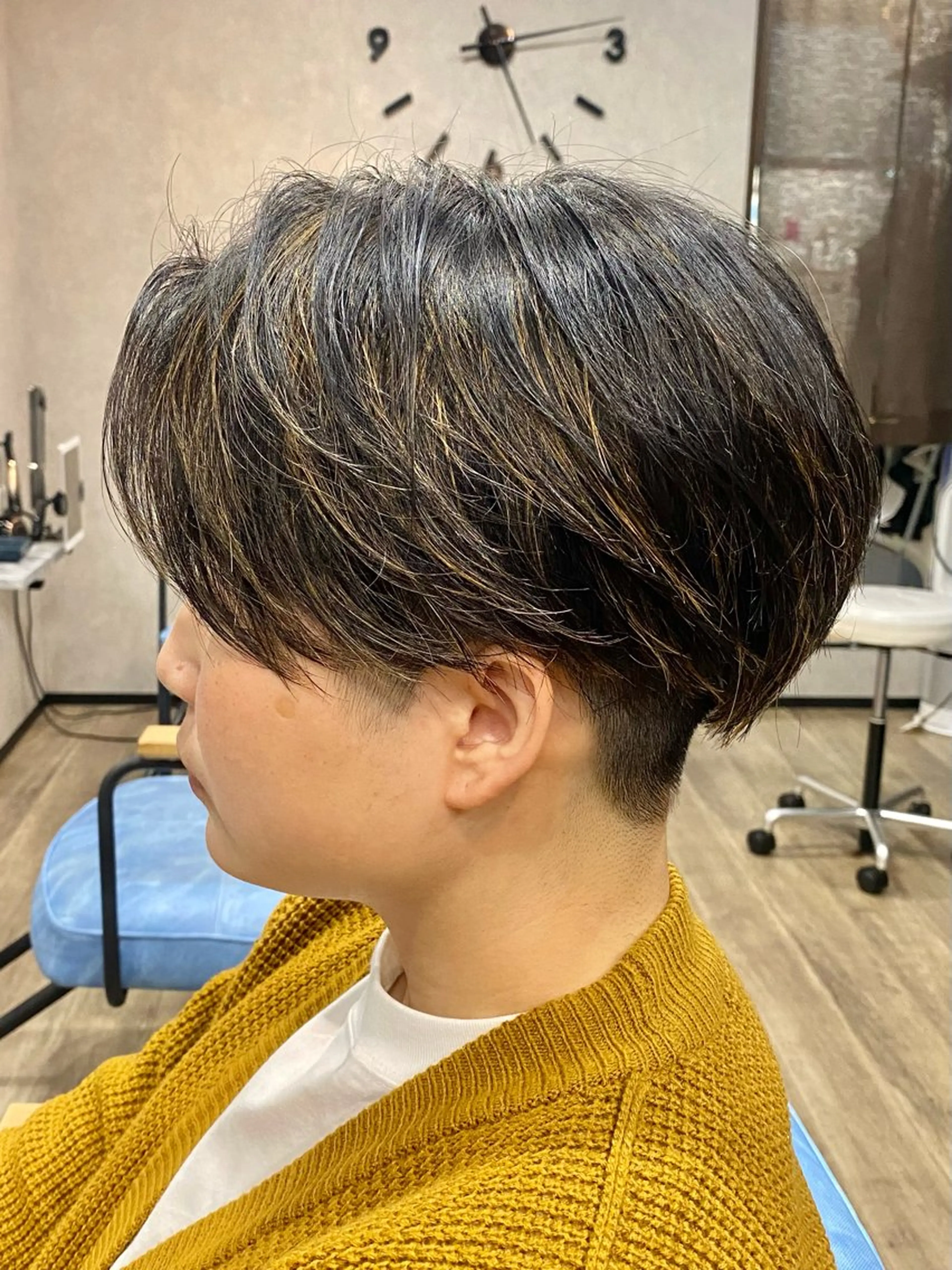 ミディアム ミディアムパーマ ハイライト 田口 慎士のヘアスタイル