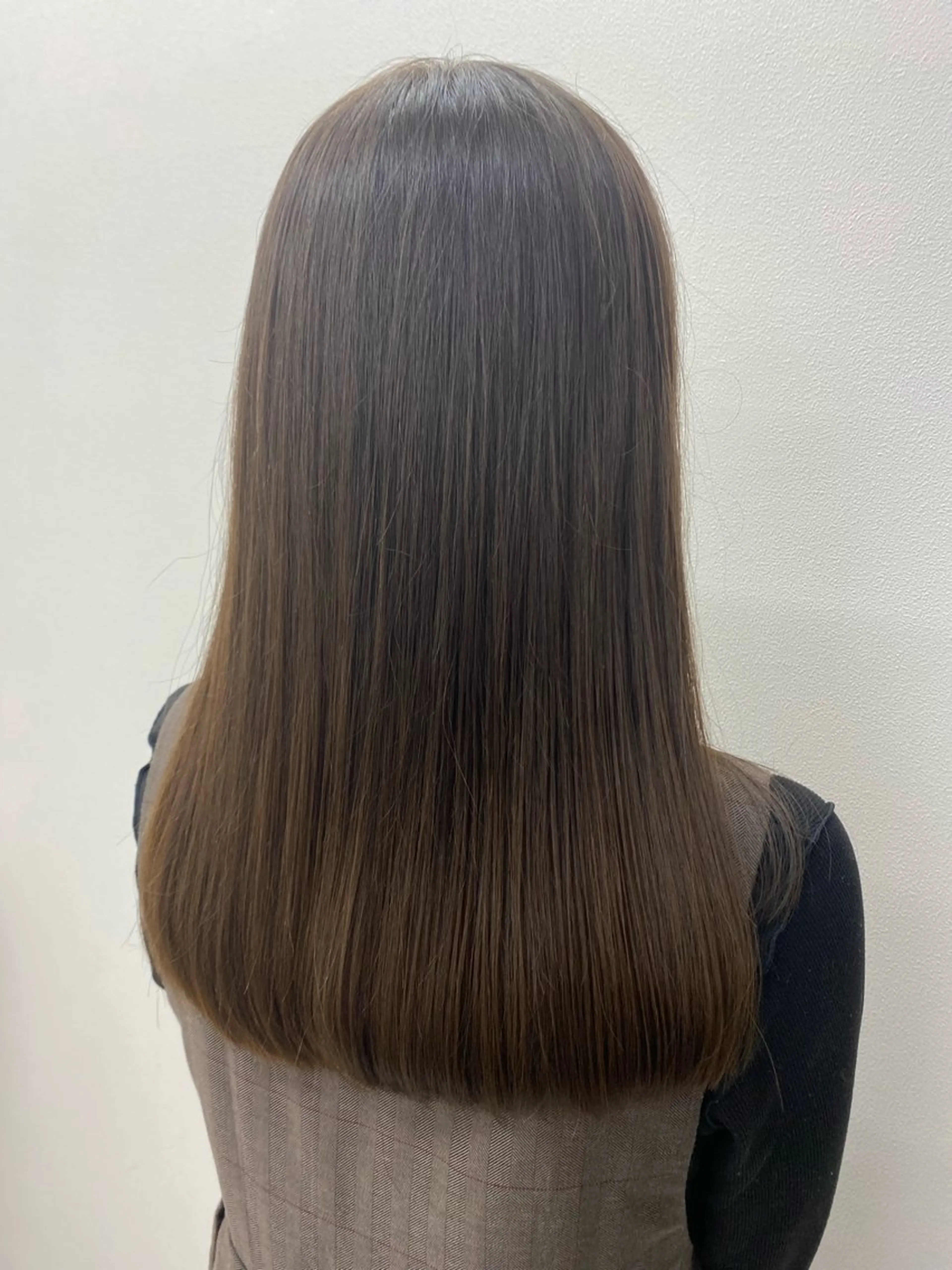 似合せカット+艶カラーの写真