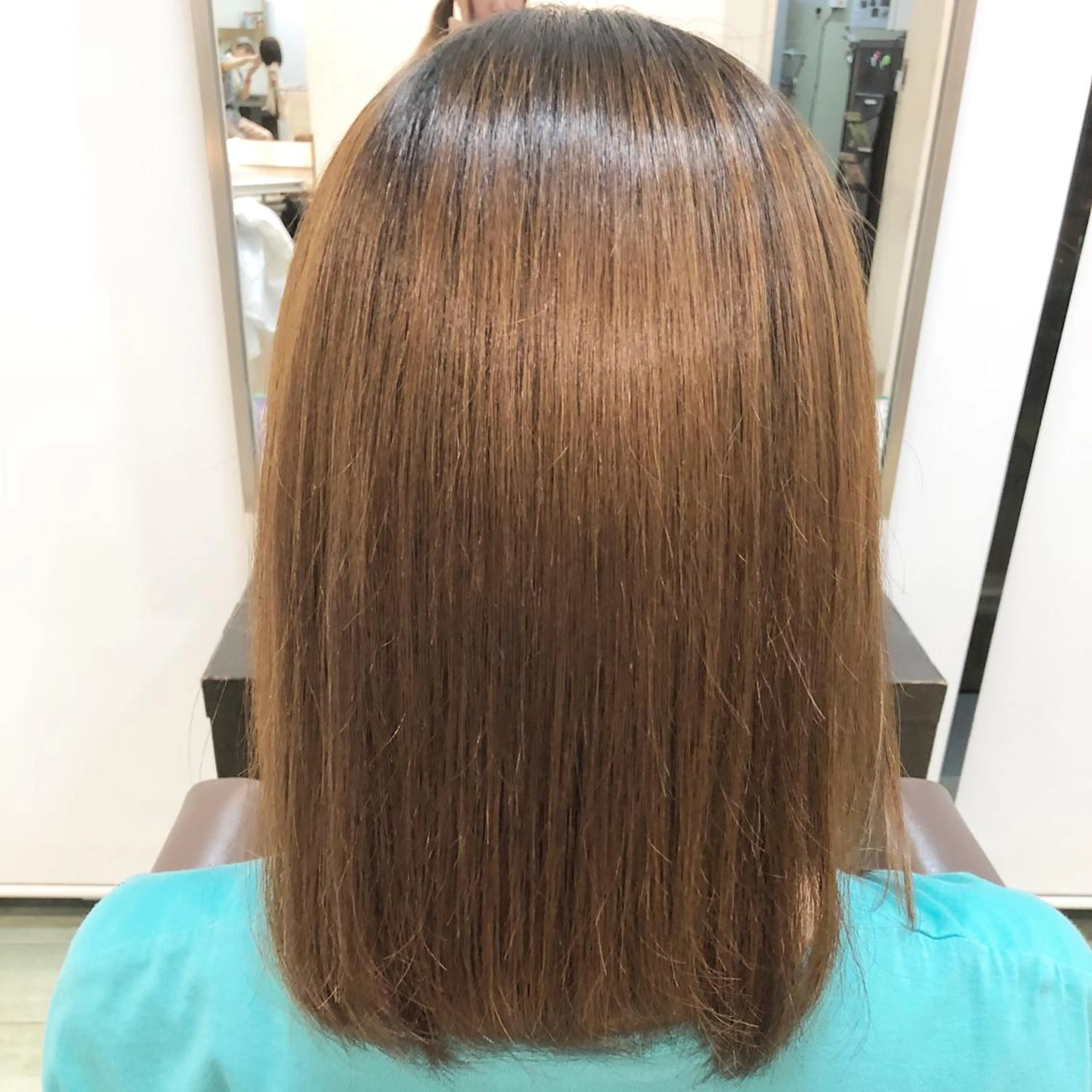 セミロング トリートメント 小宮 真理奈のヘアスタイル
