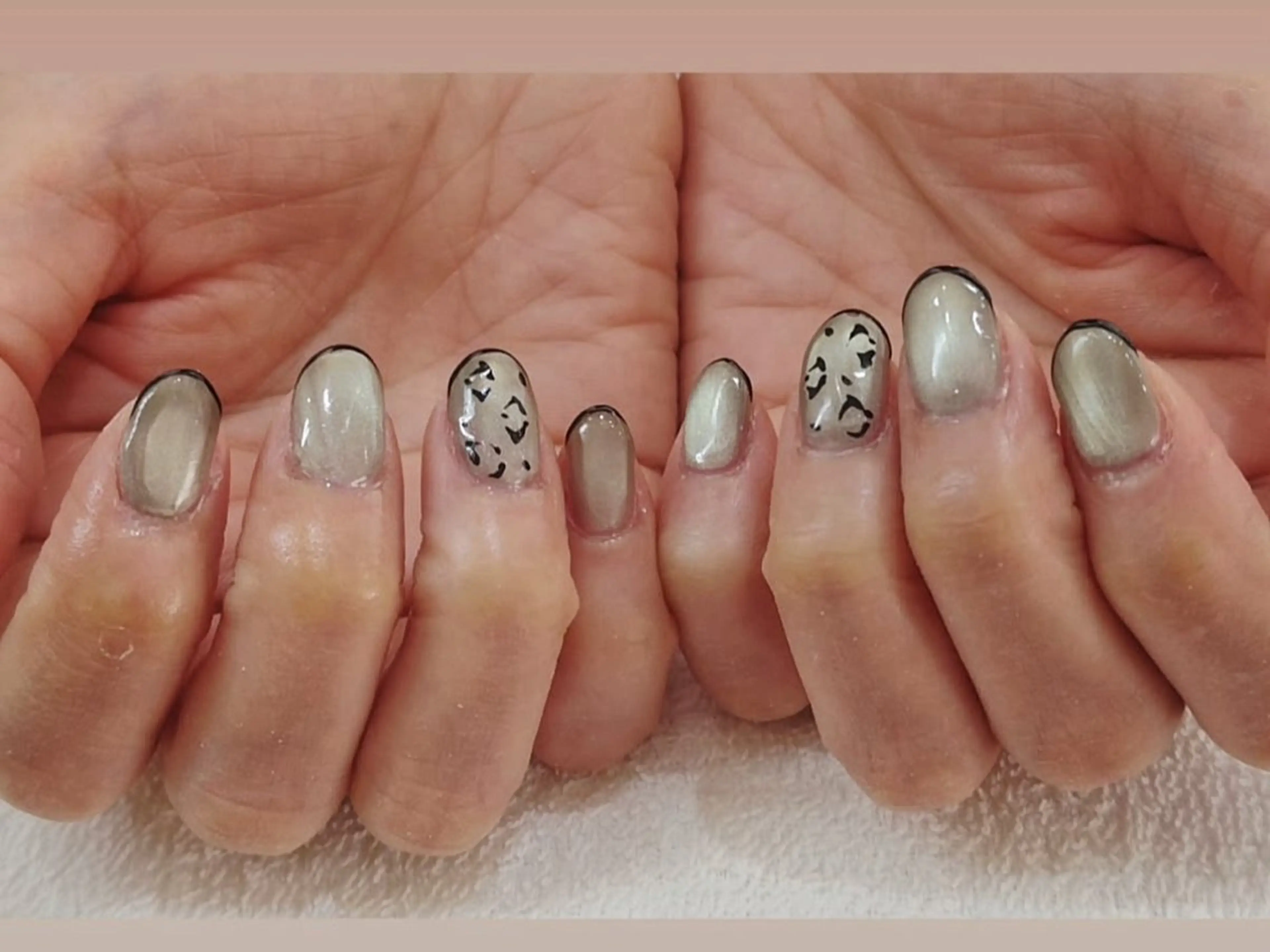 ネイル はあとねいる西新店 yokoのネイルデザイン