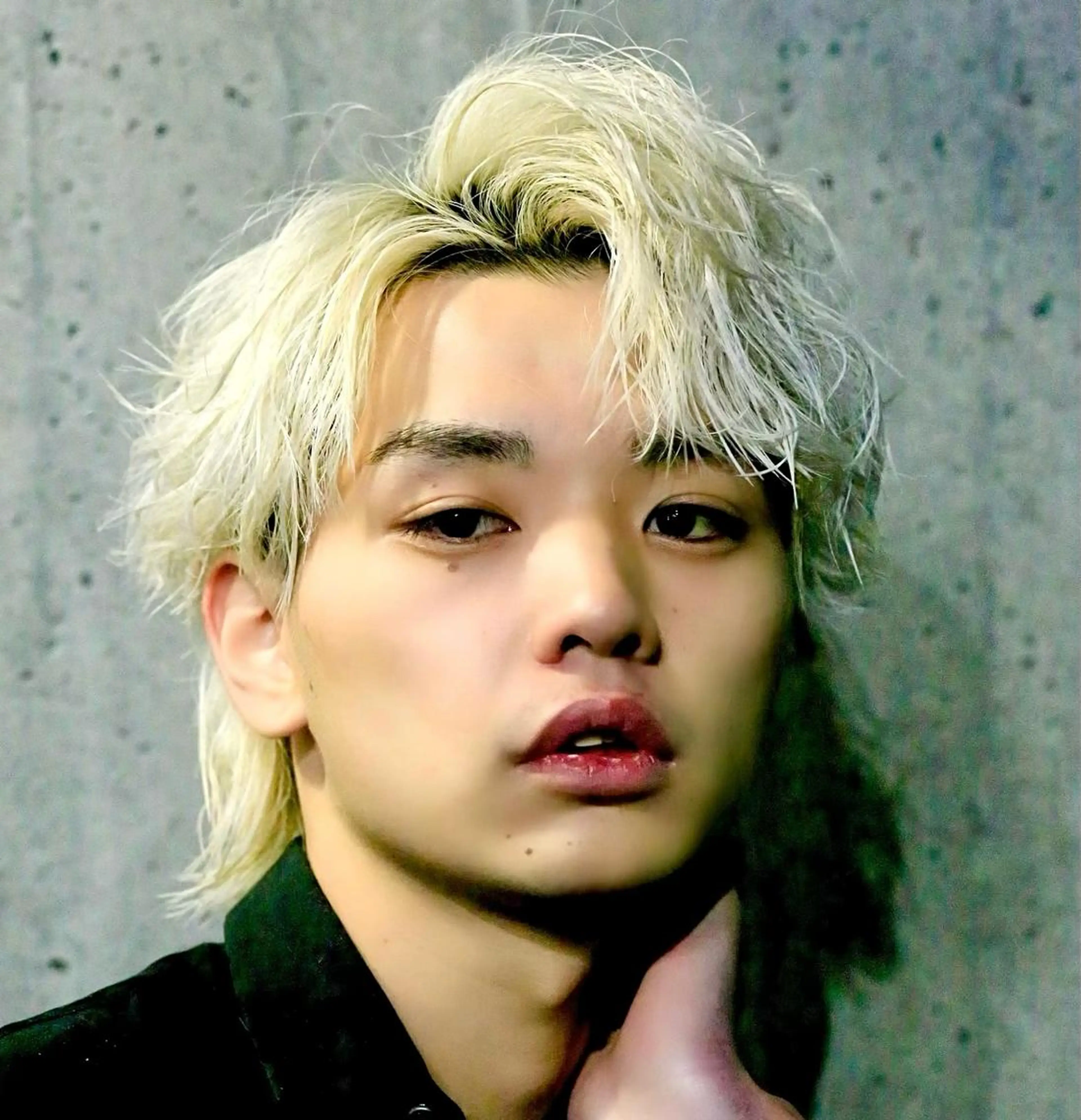 【激安クーポン❗️】骨格似合わせメンズカット+2ブリーチ+ツヤカラー‼️の写真