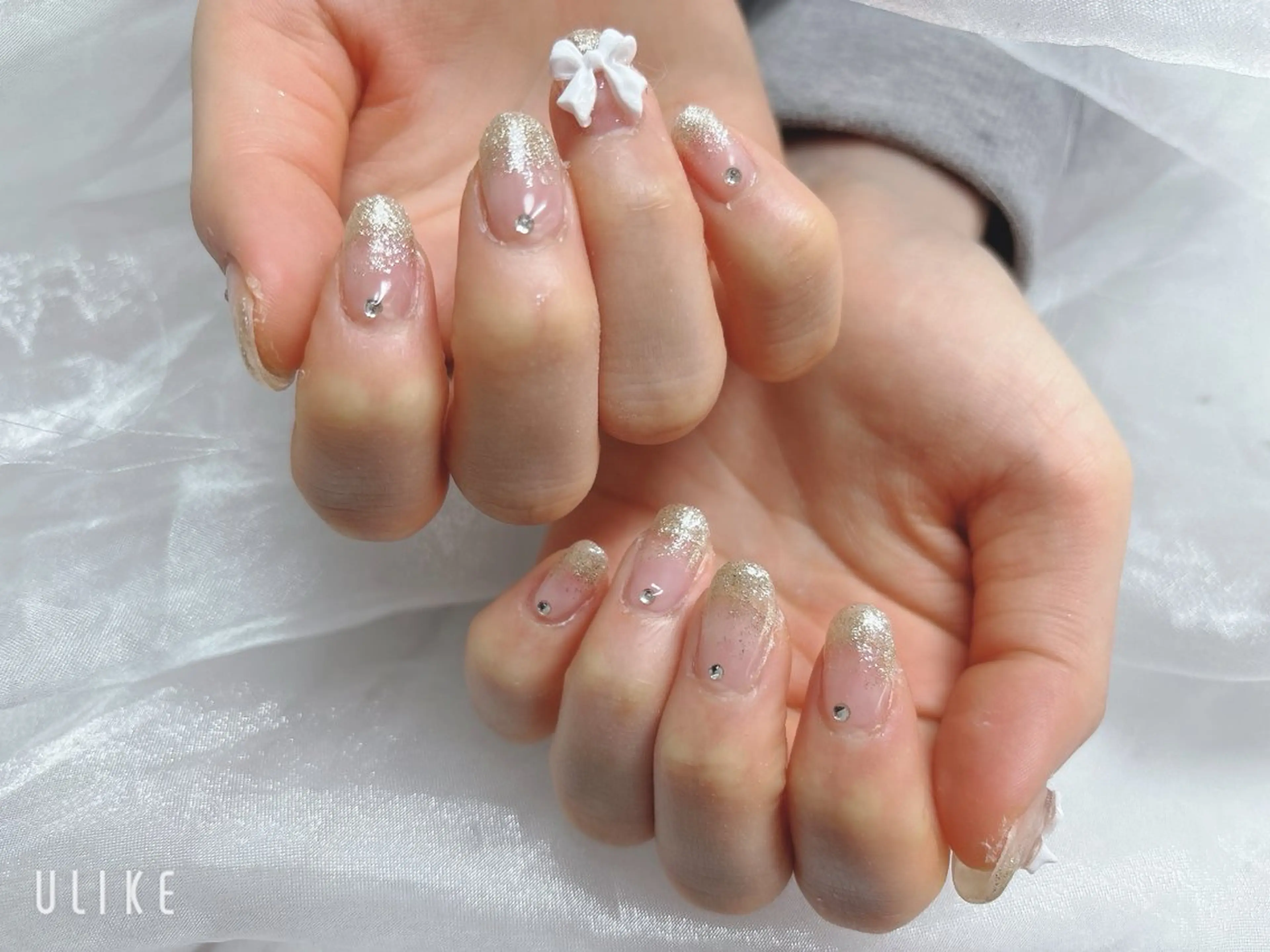 ネイル ゴールド グラデーション ラメ(グリッター) ラメグラデーション リボン BABY LION :Fumiyoのネイルデザイン