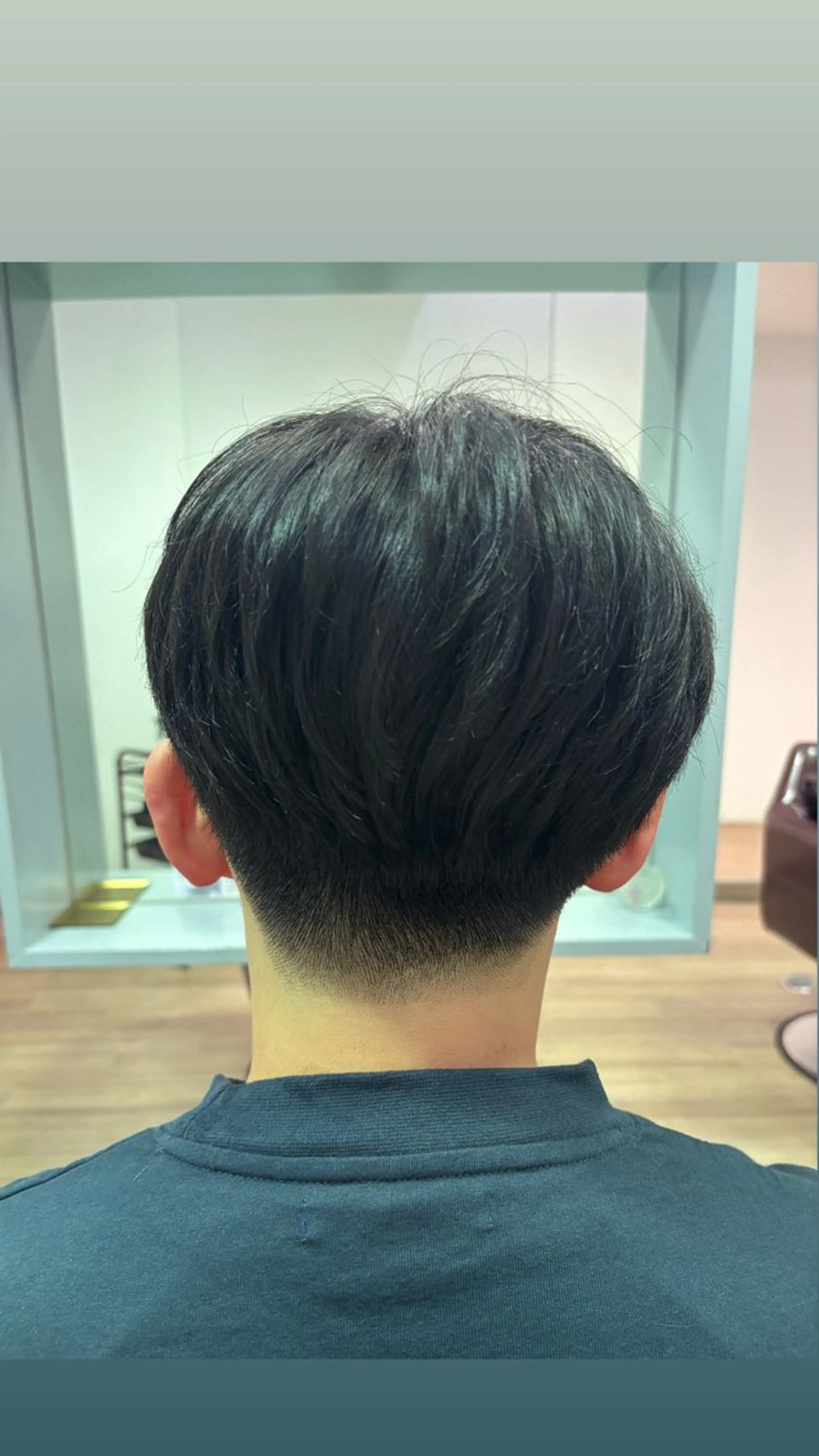 メンズ 刈り上げ カット 岡本 紗依のヘアスタイル