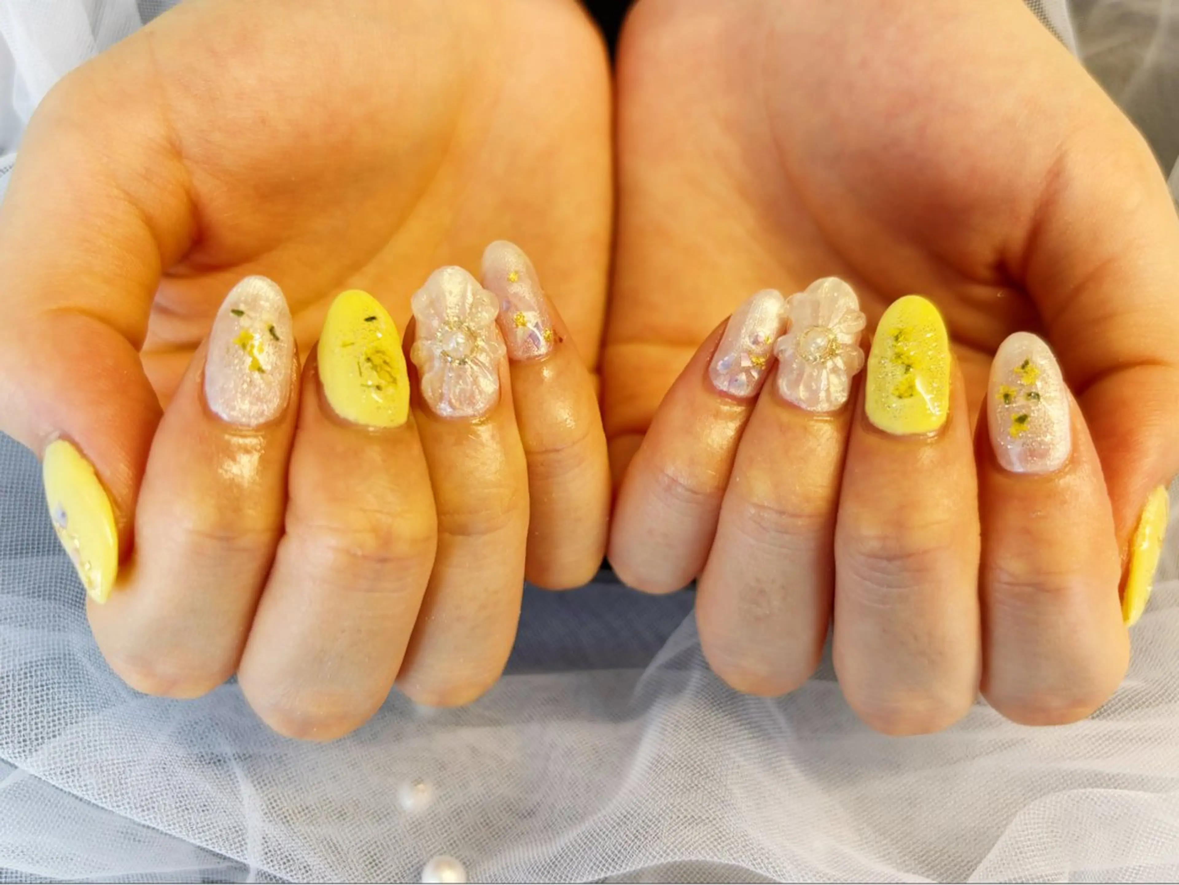 ミディアム イエローカラー kido chieのネイルデザイン