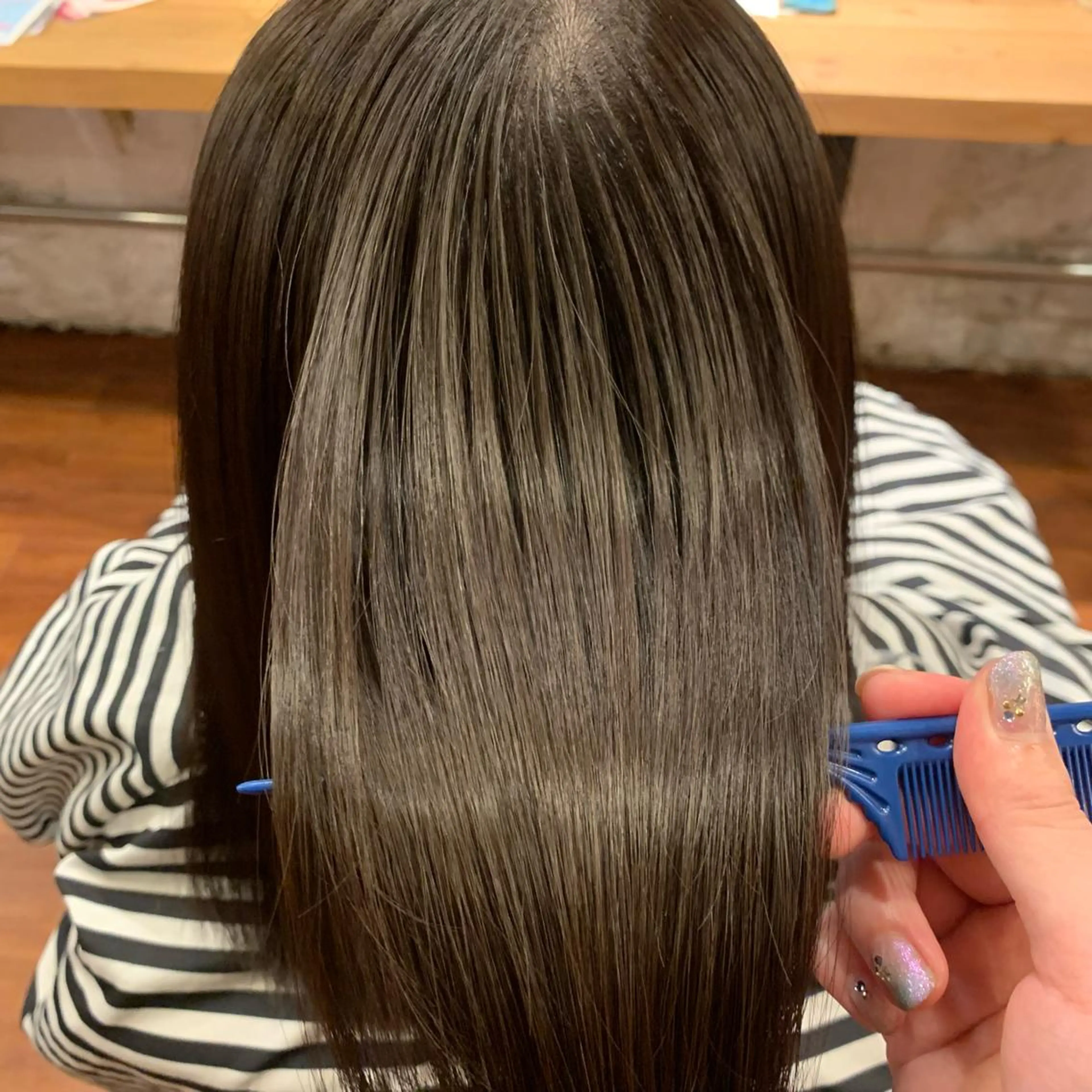 セミロング トリートメント 新井 絵美の眉毛・アイブロウイメージ