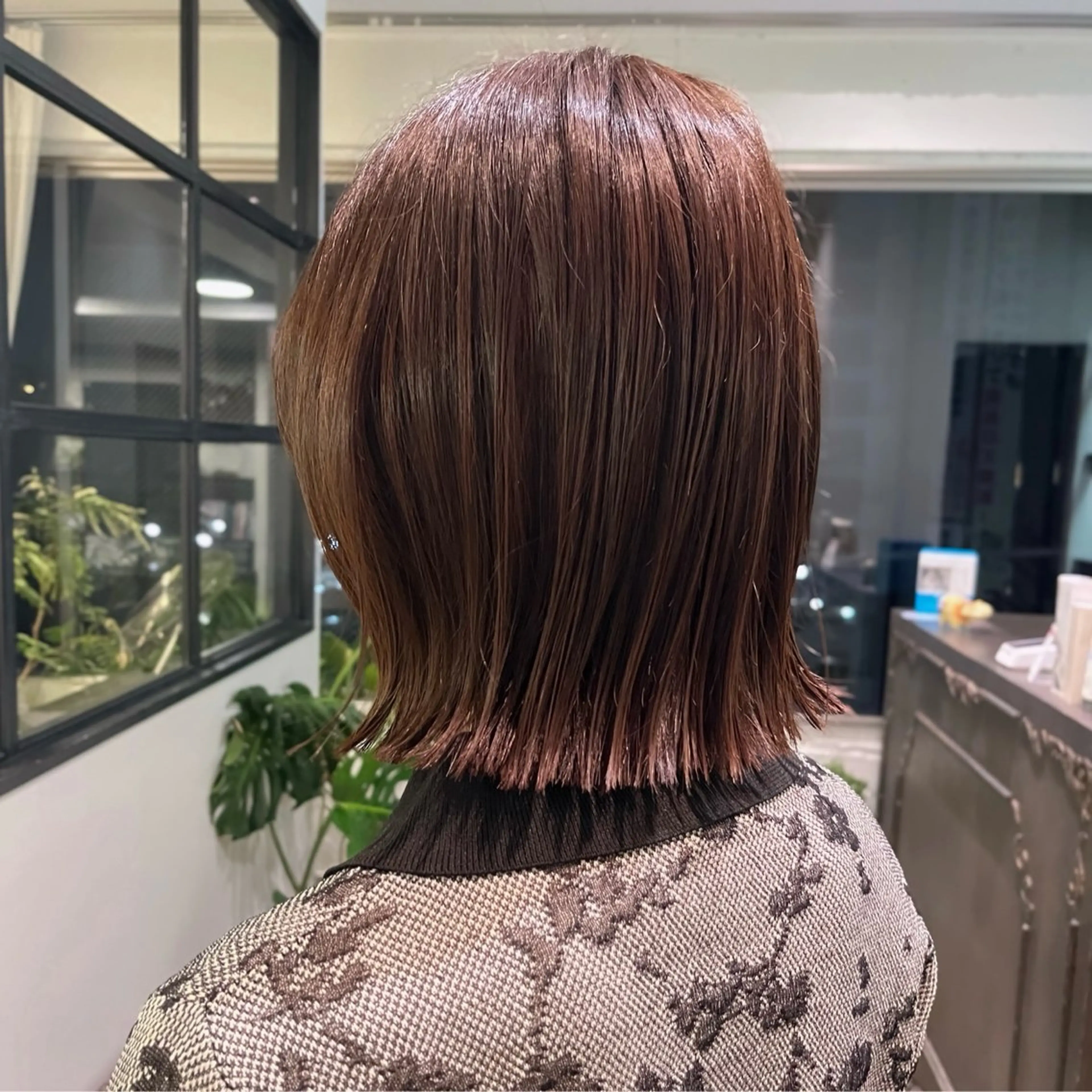 ミディアム 金子 絵梨花のヘアスタイル