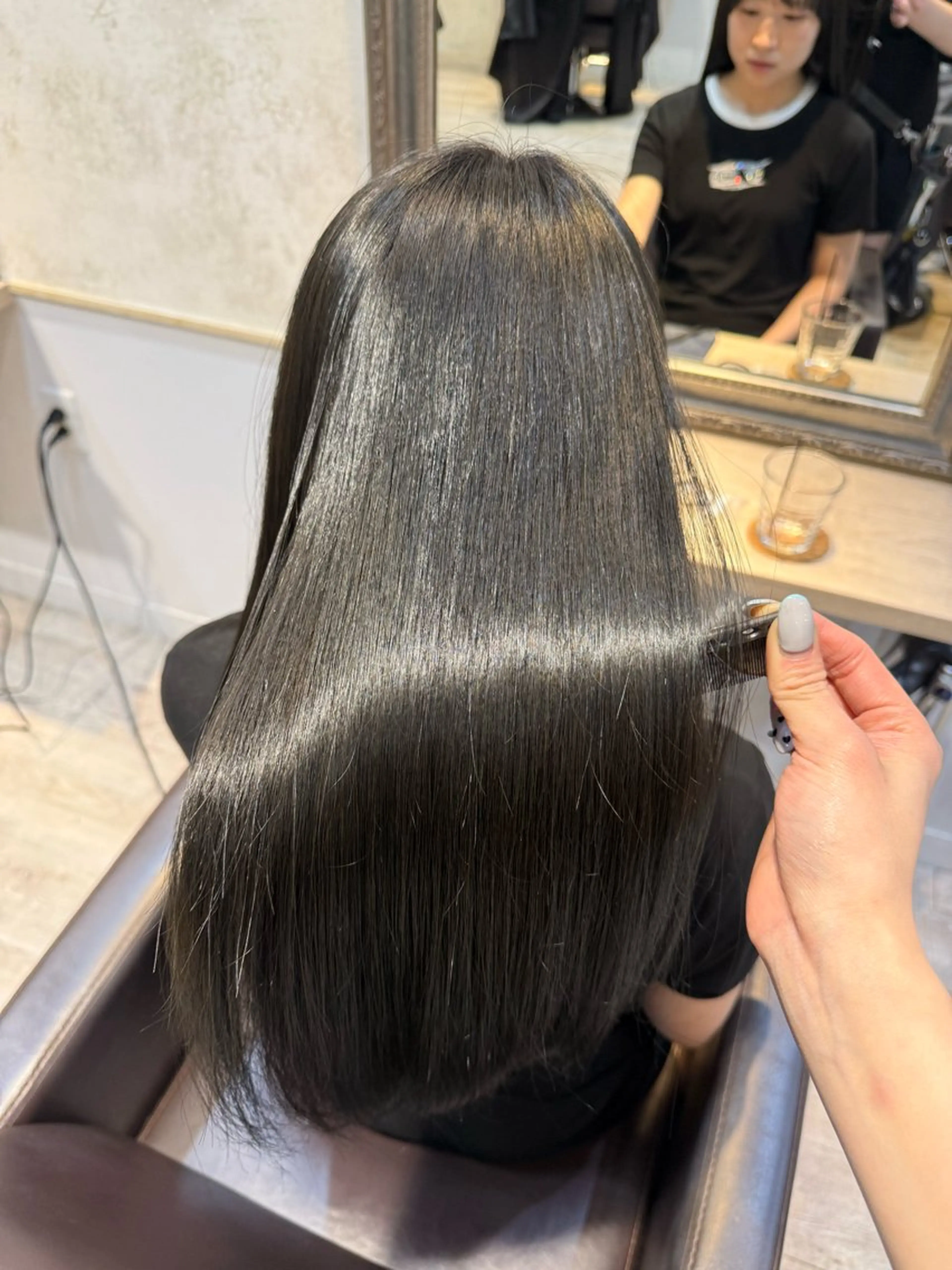 ロング カラー 透明感カラー グレージュ オリーブグレージュ オリーブグレー カット ヘアカラー トリートメント 美髪矯正🪽／新宿／ ゆうみ🦋のヘアスタイル