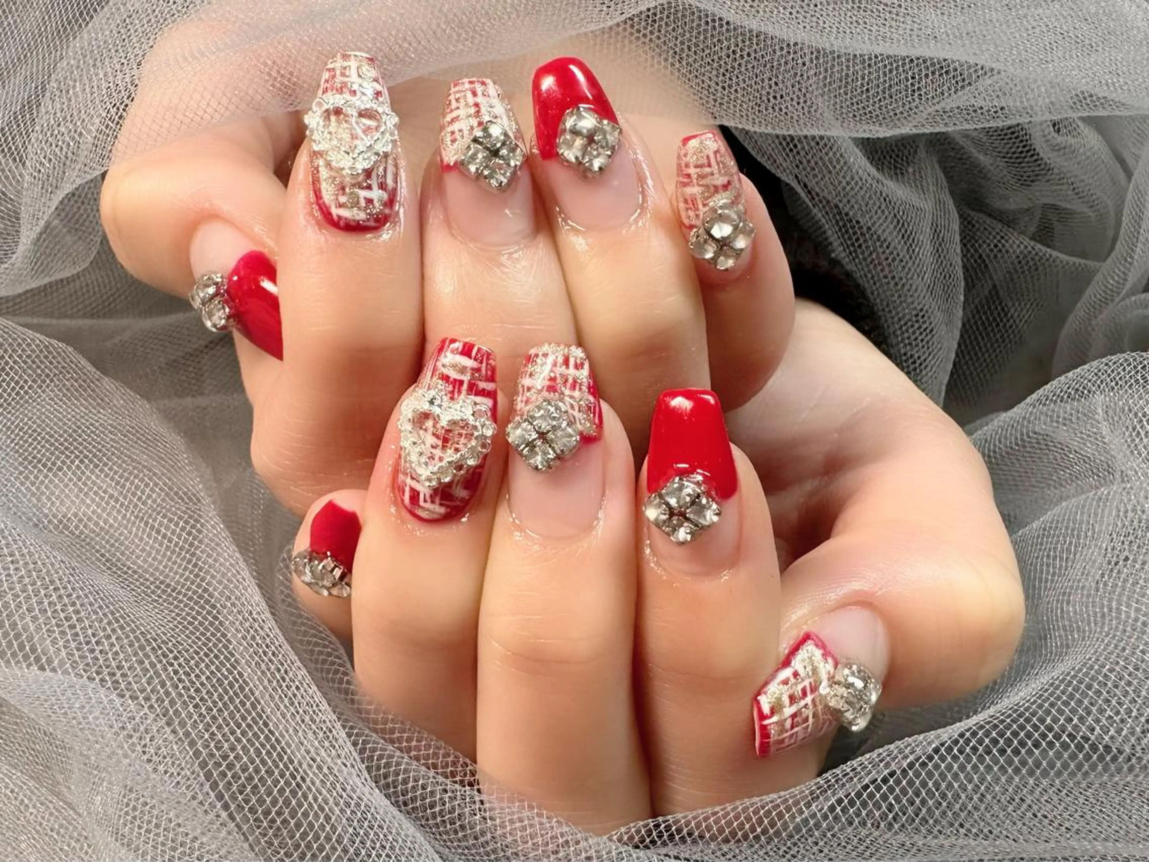 ネイル 赤色 ツイードネイル ハンドネイル Nail Salon KURELLYのネイルデザイン