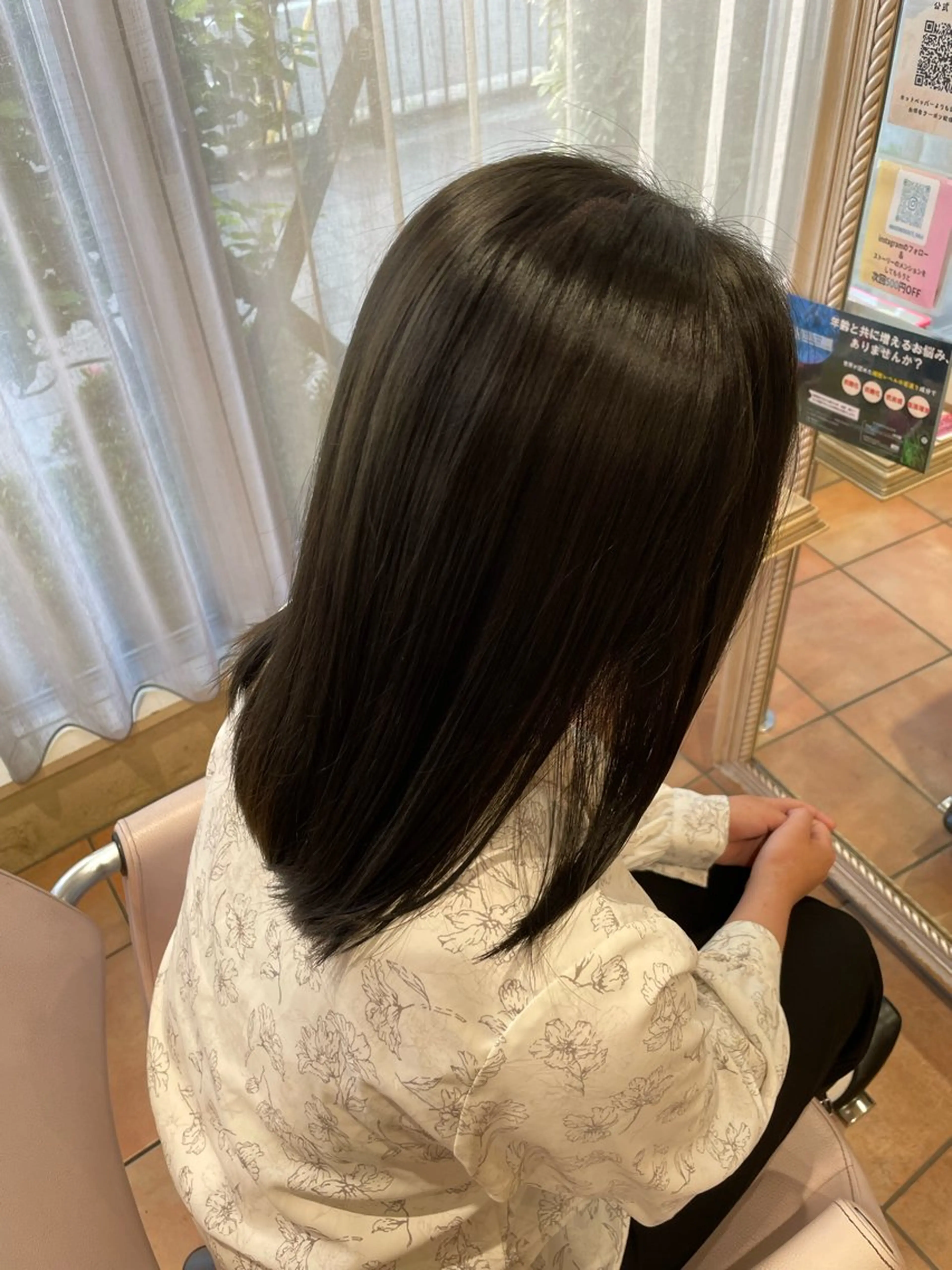 ミディアム めぞんどぼーて少路所属・めぞんどぼーて REINAのヘアスタイル