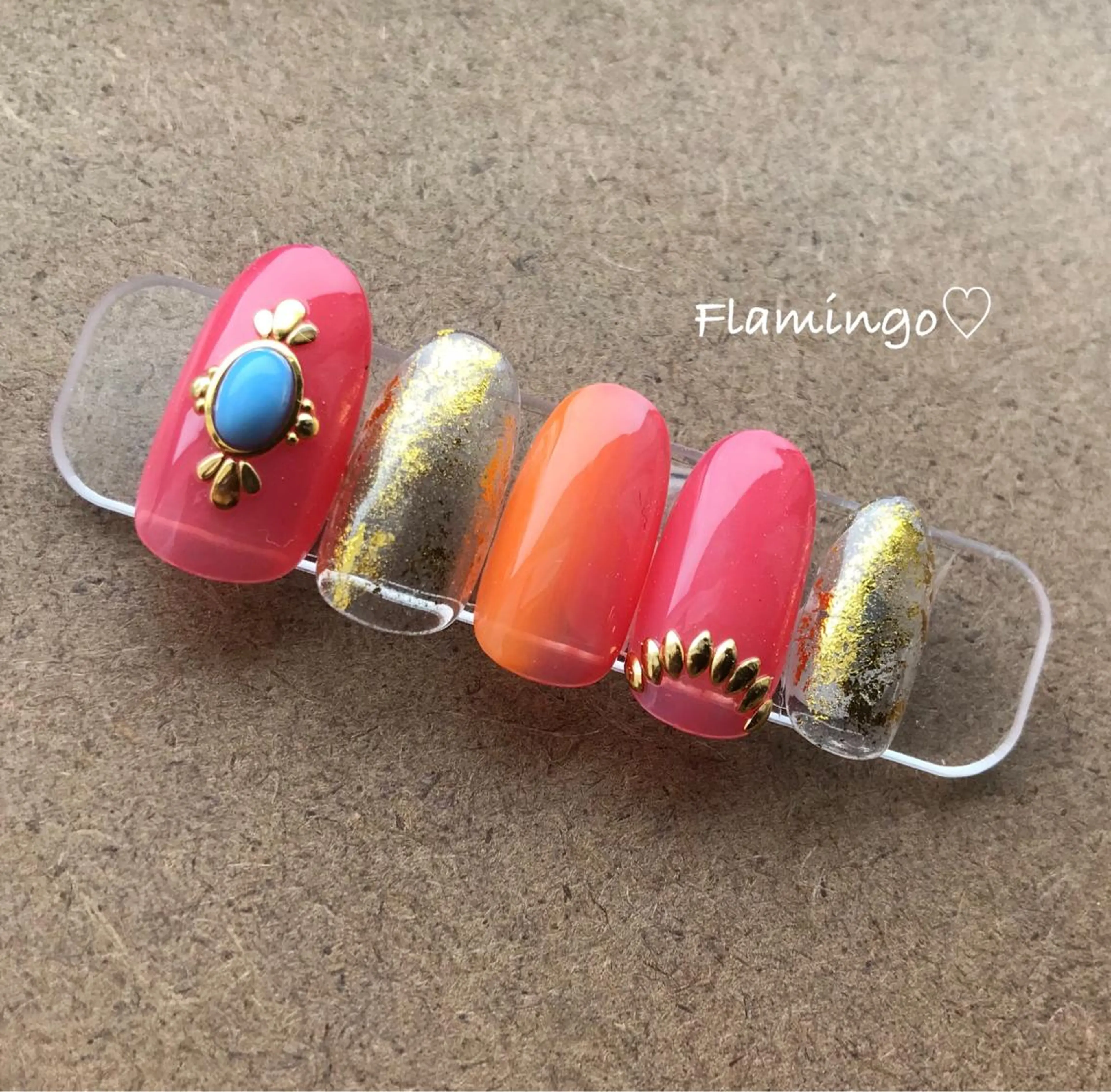 ネイル ブルー グラデーション キラキラネイル 夏ネイル フィルイン／自爪育成 ／爪に優しい施術のネイルデザイン