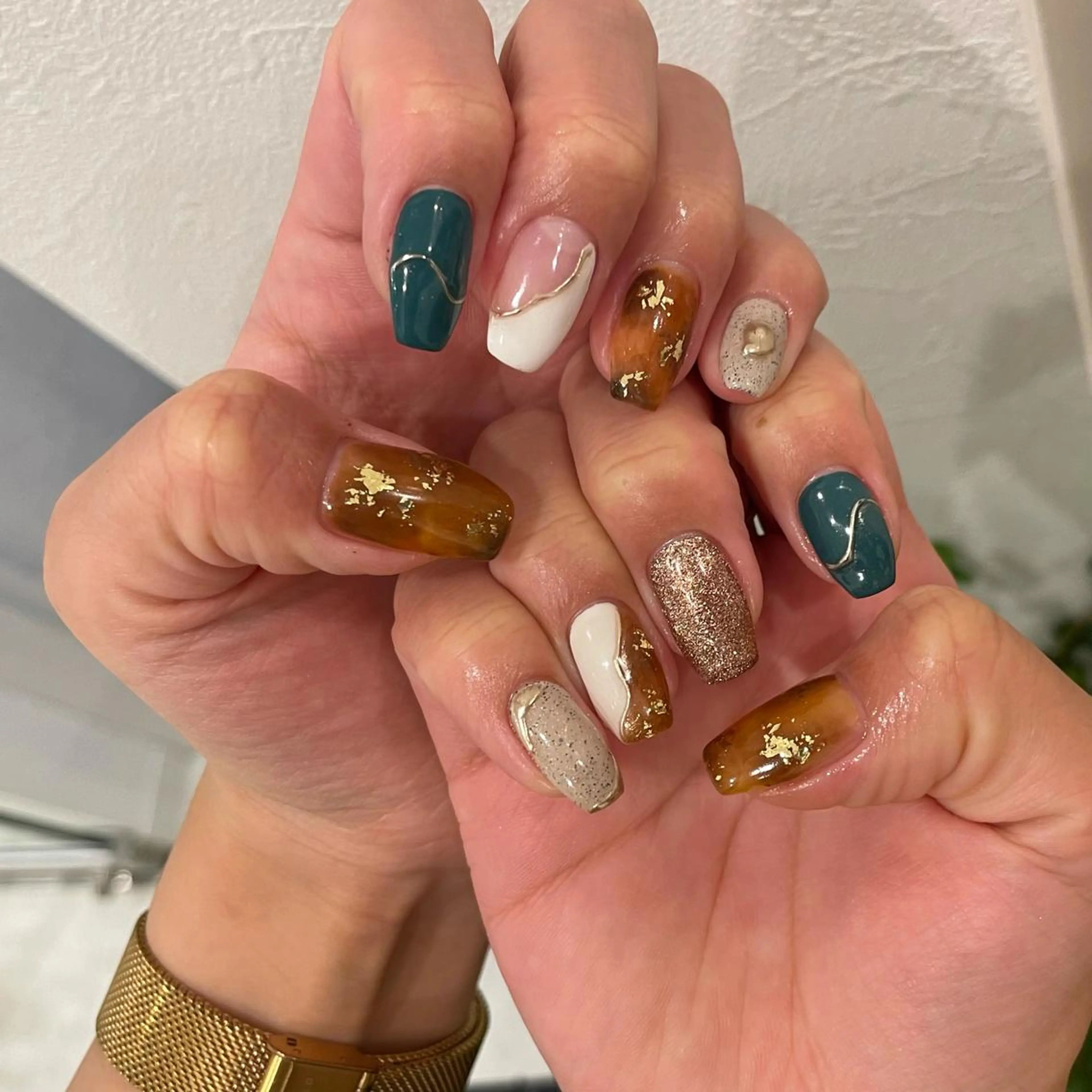 ネイル べっ甲ネイル 持ち込み ニュアンスネイル ハンドネイル MIUNail YUMIのネイルデザイン