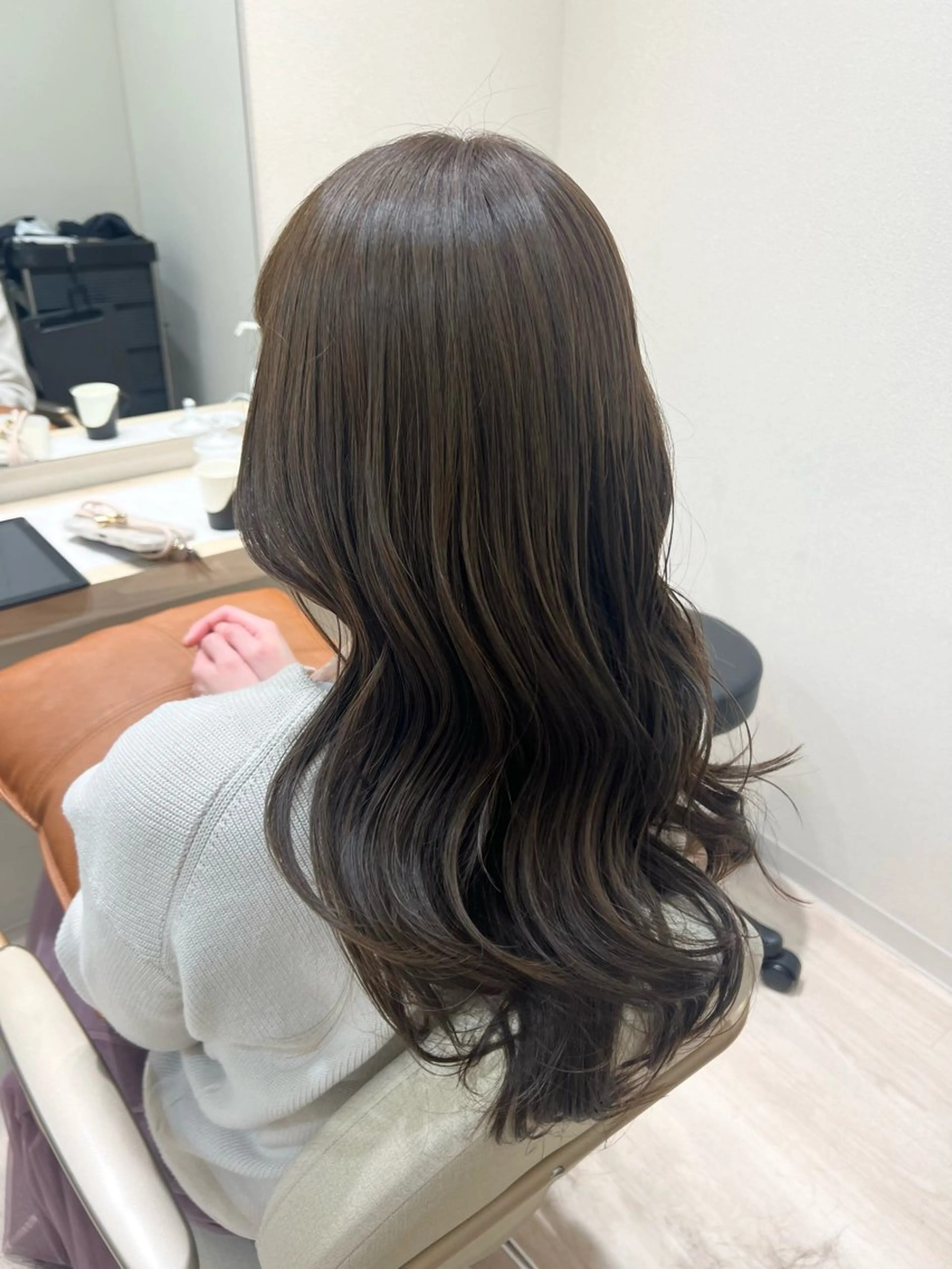 ロング カラー ヘアアレンジ グレージュ オリーブグレージュ オリーブグレー カット ヘアカラー トリートメント ✨🌿大人可愛い愛さ れhair🌿✨松本のヘアスタイル