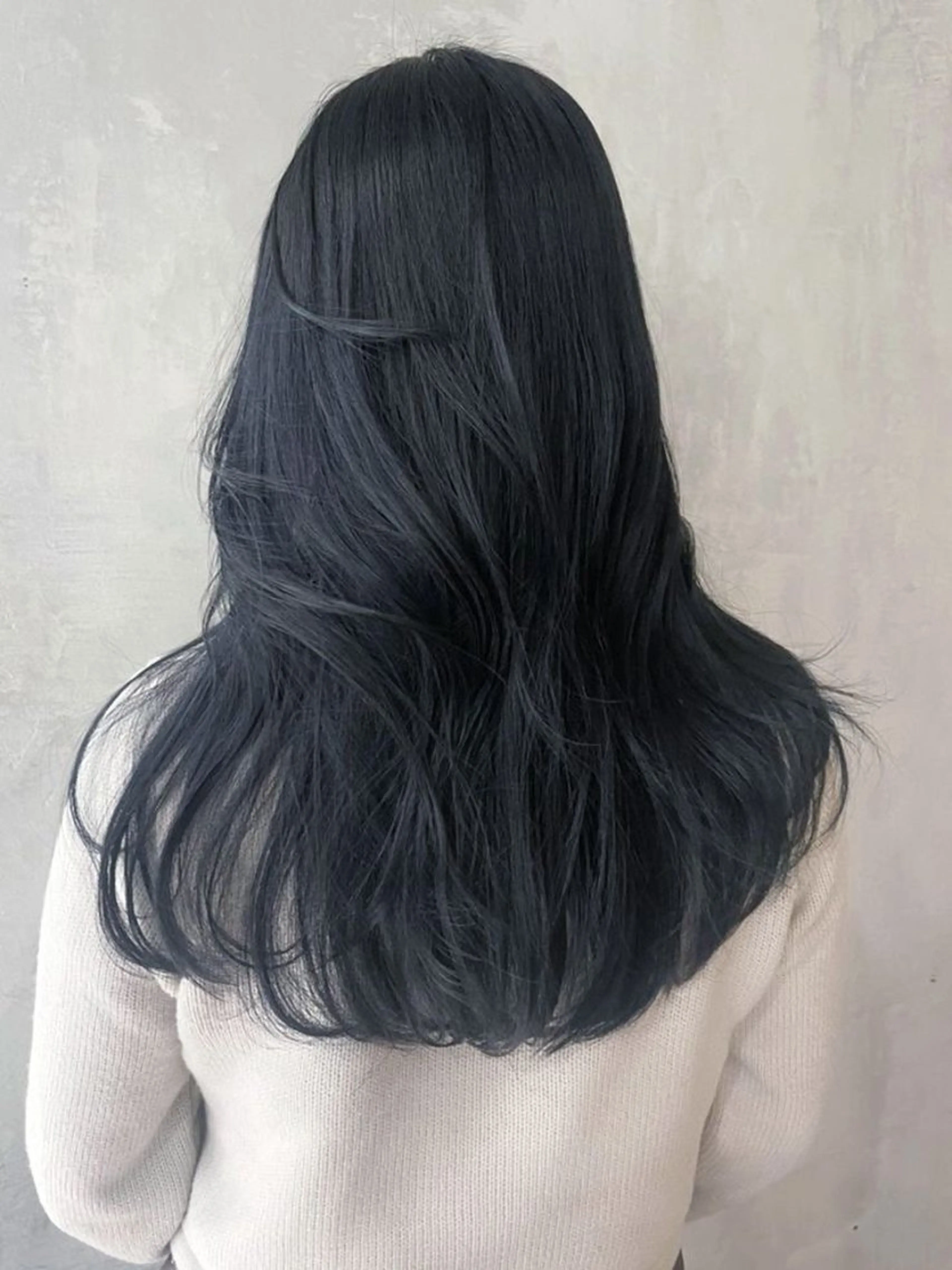 セミロング カラー 黒髪 ブルーカラー ブルーブラック ヘアカラー トリートメント レイヤー/グレージュ 髪質改善/コウスケのヘアスタイル