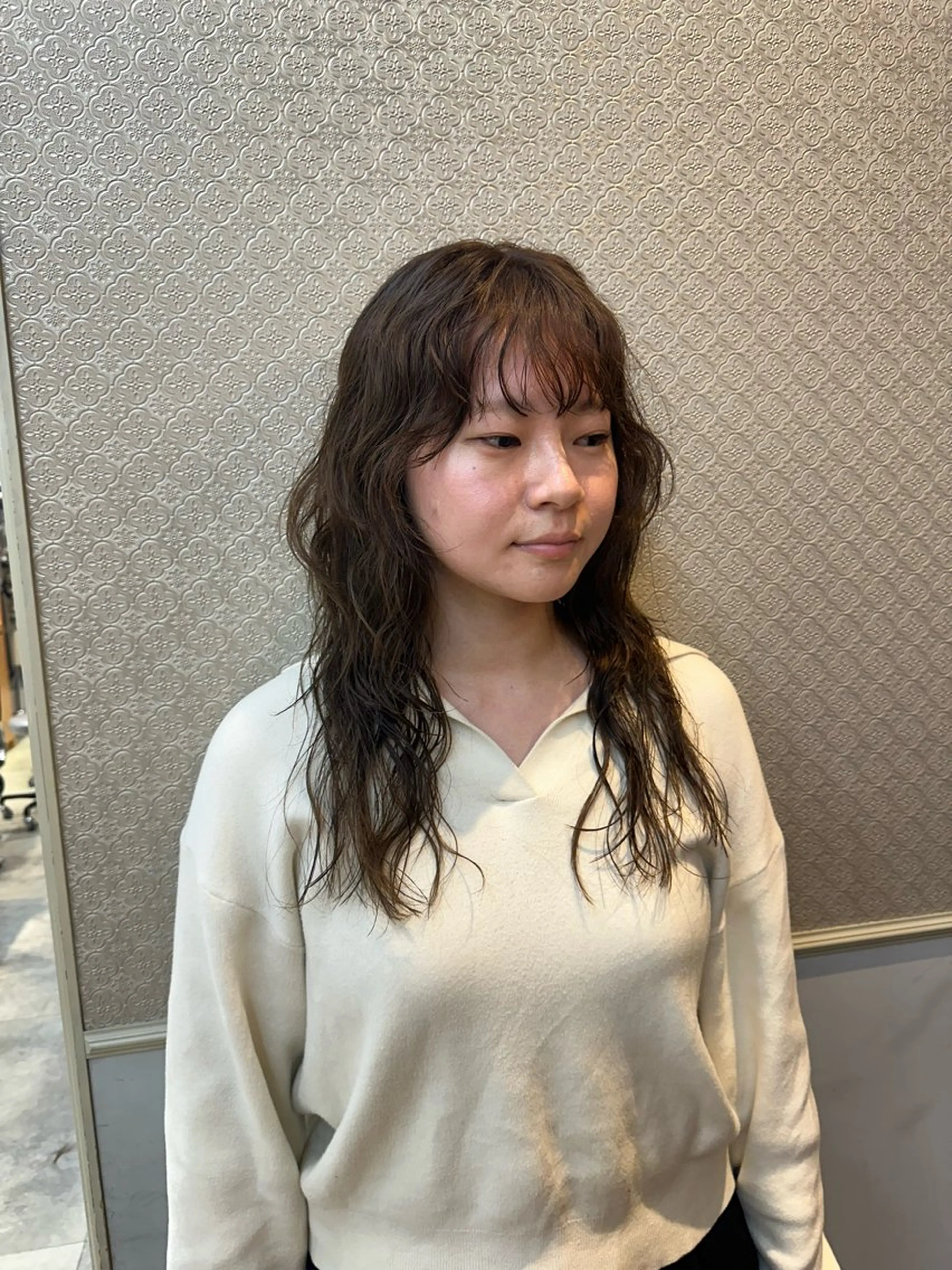 ロング パーマ 顔まわりレイヤー レイヤーカット さとう あやかのヘアスタイル