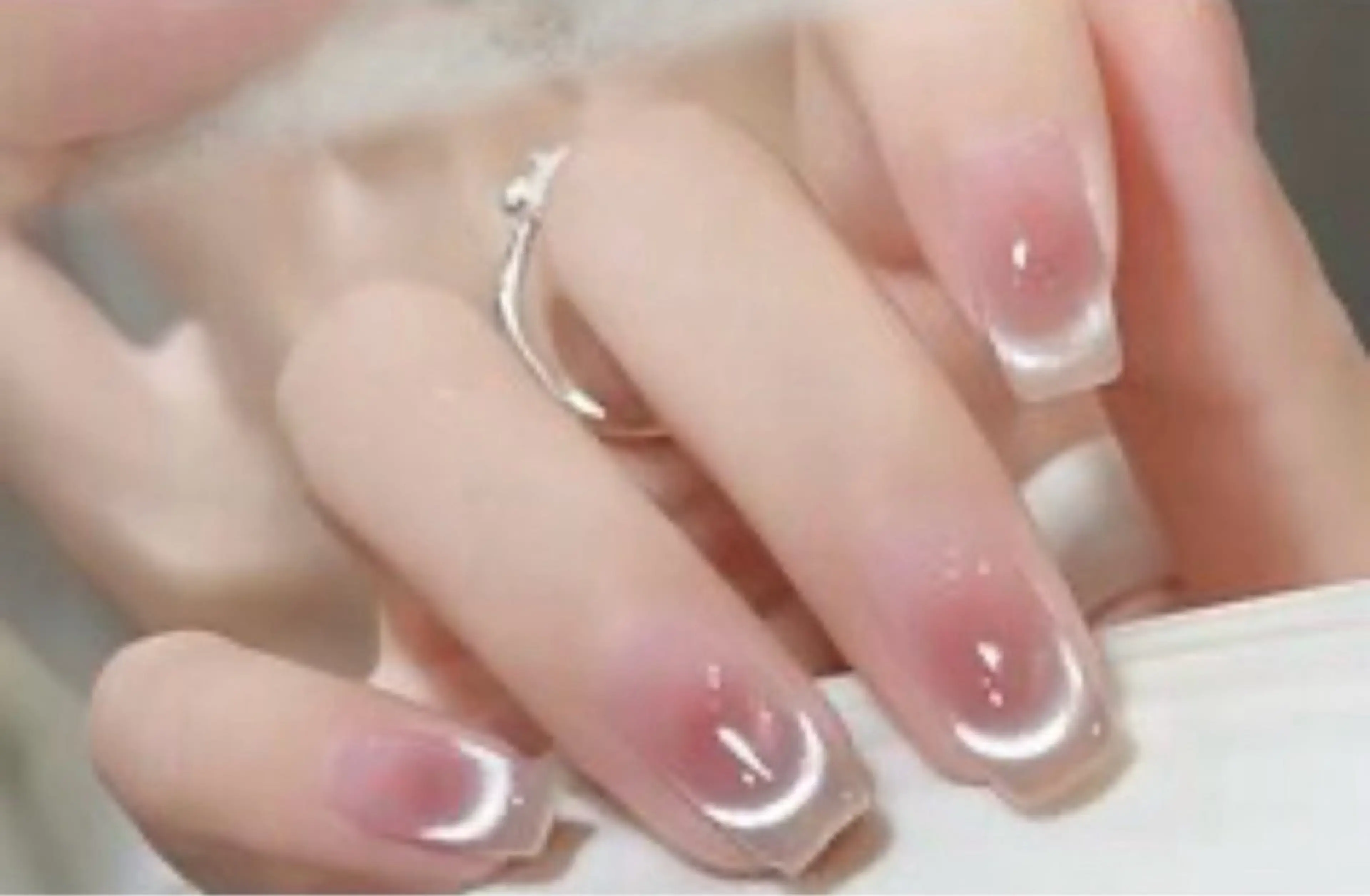 【地域最安値】チークマグネットフレンチネイル（オフあり）の写真