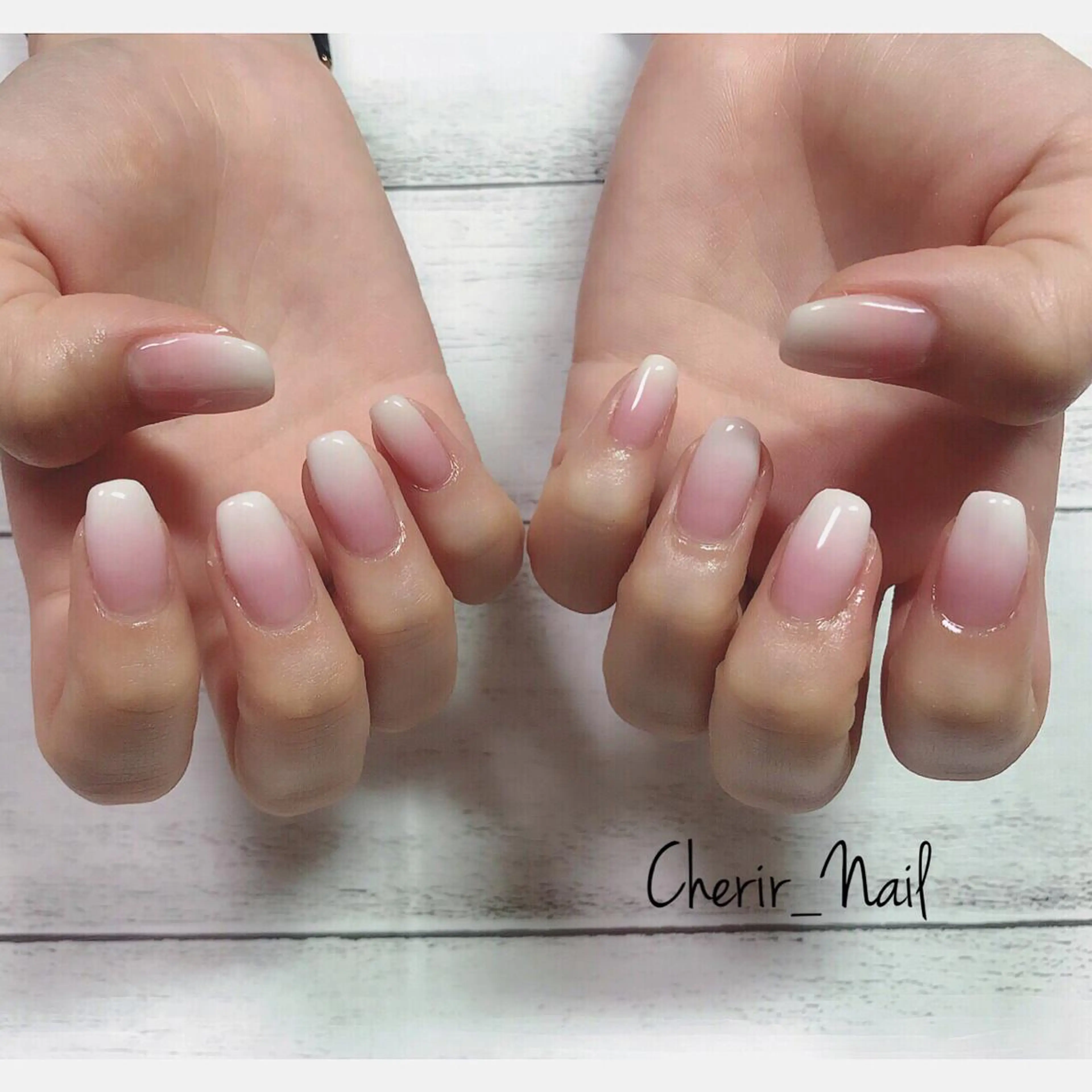 ネイル グラデーション オフィスネイル ピンク スカルプネイル スクエアネイル Cherirnail kaoriのネイルデザイン