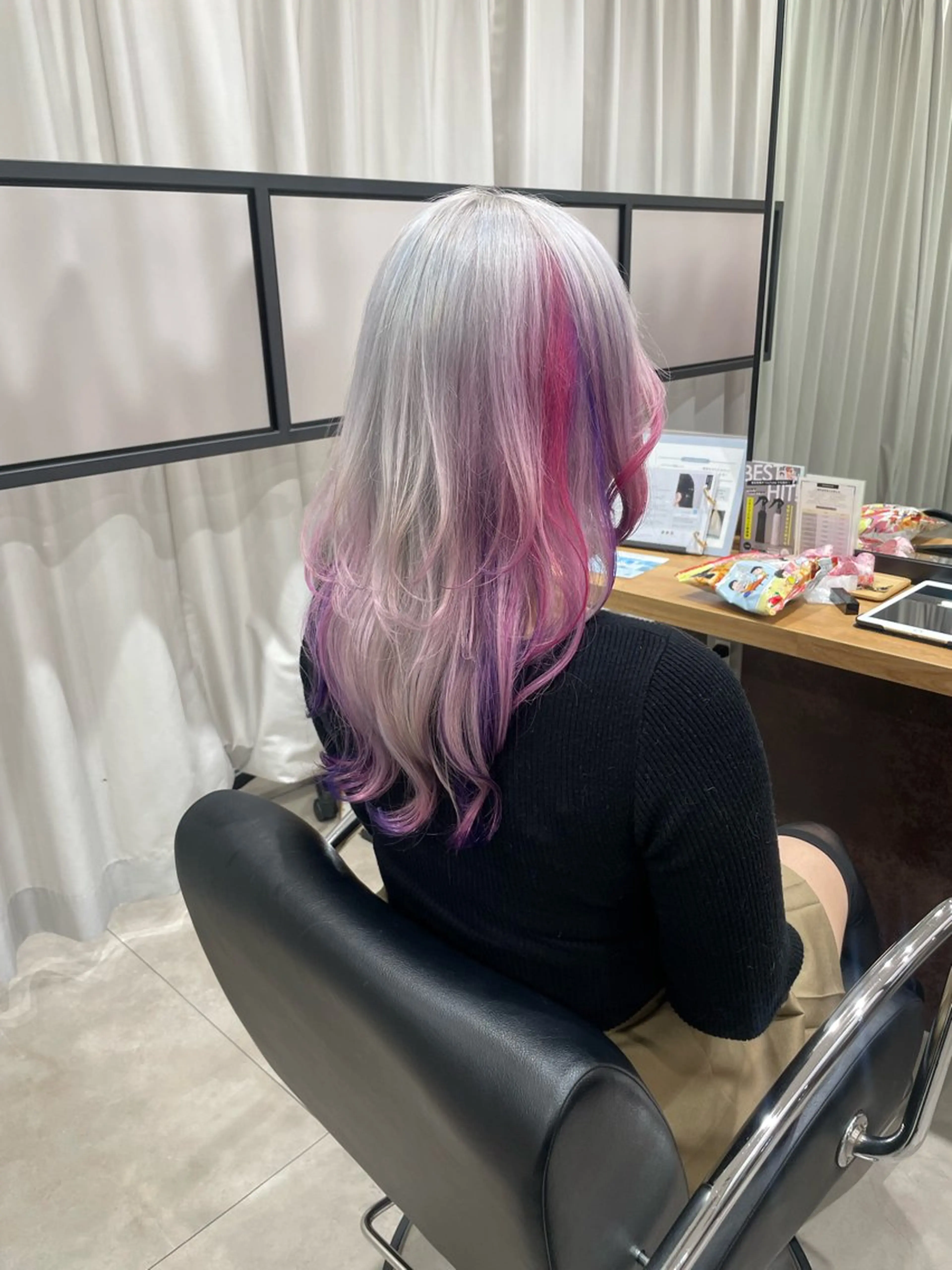 ロング カラー ブリーチ ヘアカラー 佐藤 由依/水光カラーのヘアスタイル