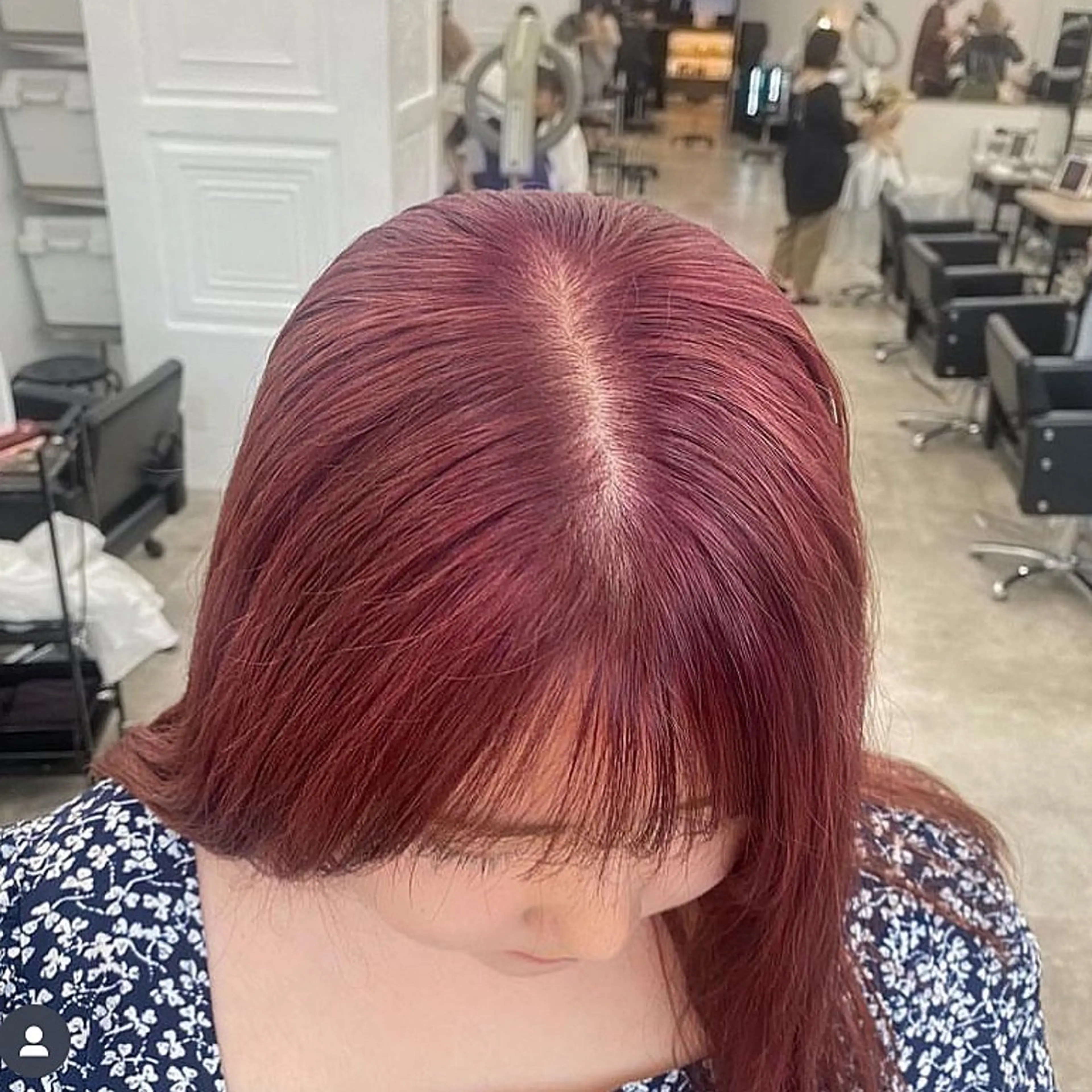 カラー ブリーチ shiori/暖色/ レイヤー/似合わせのヘアスタイル