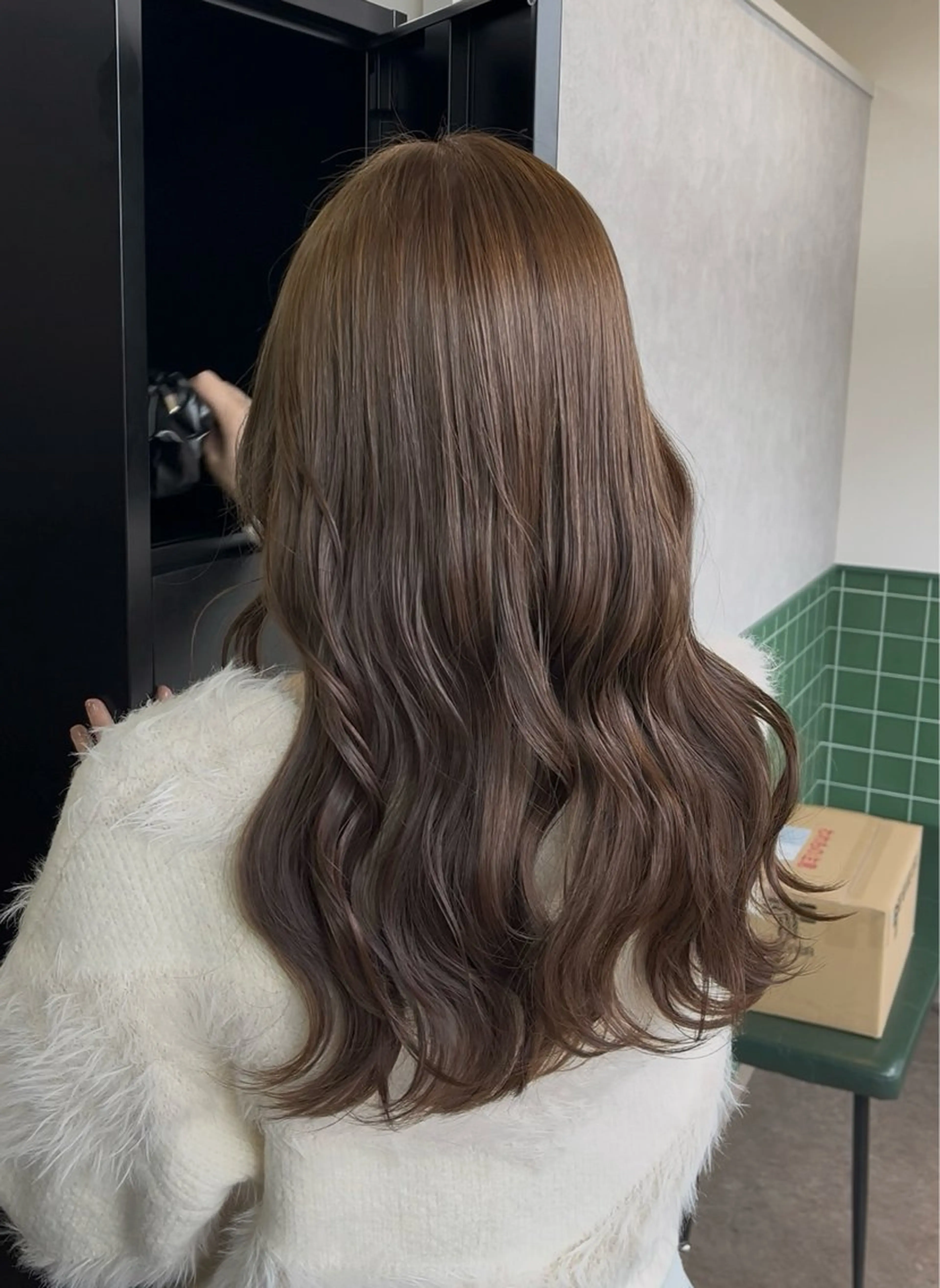 ロング ヘアカラー 本木下朋花/髪質 改善×ダブルカラーのヘアスタイル