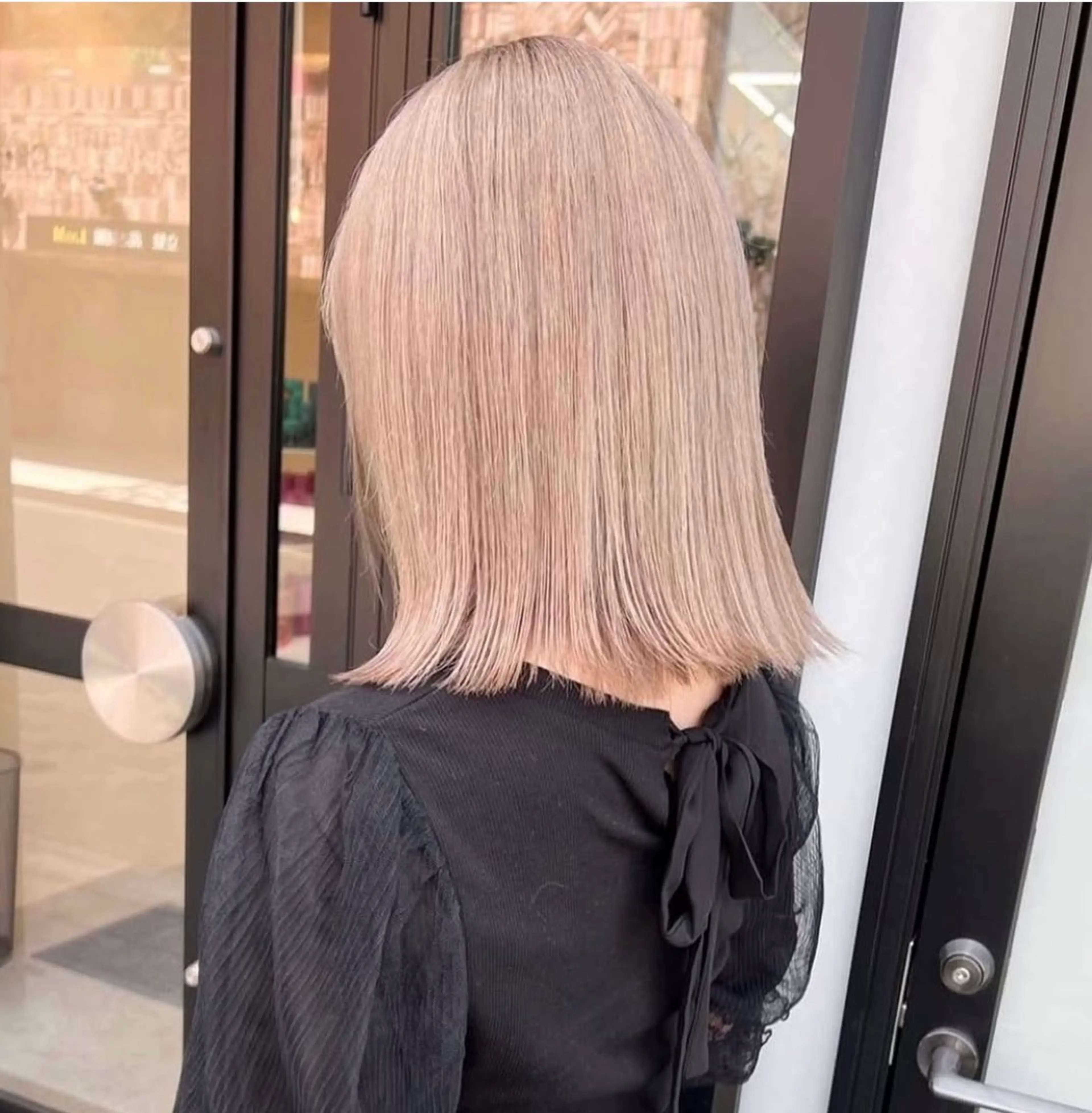 ミディアム カラー ベージュカラー ピンクカラー ピンクベージュ ホワイトピンク ホワイトピンクベージュ ヘアカラー ブリーチモデル yumekaのヘアスタイル