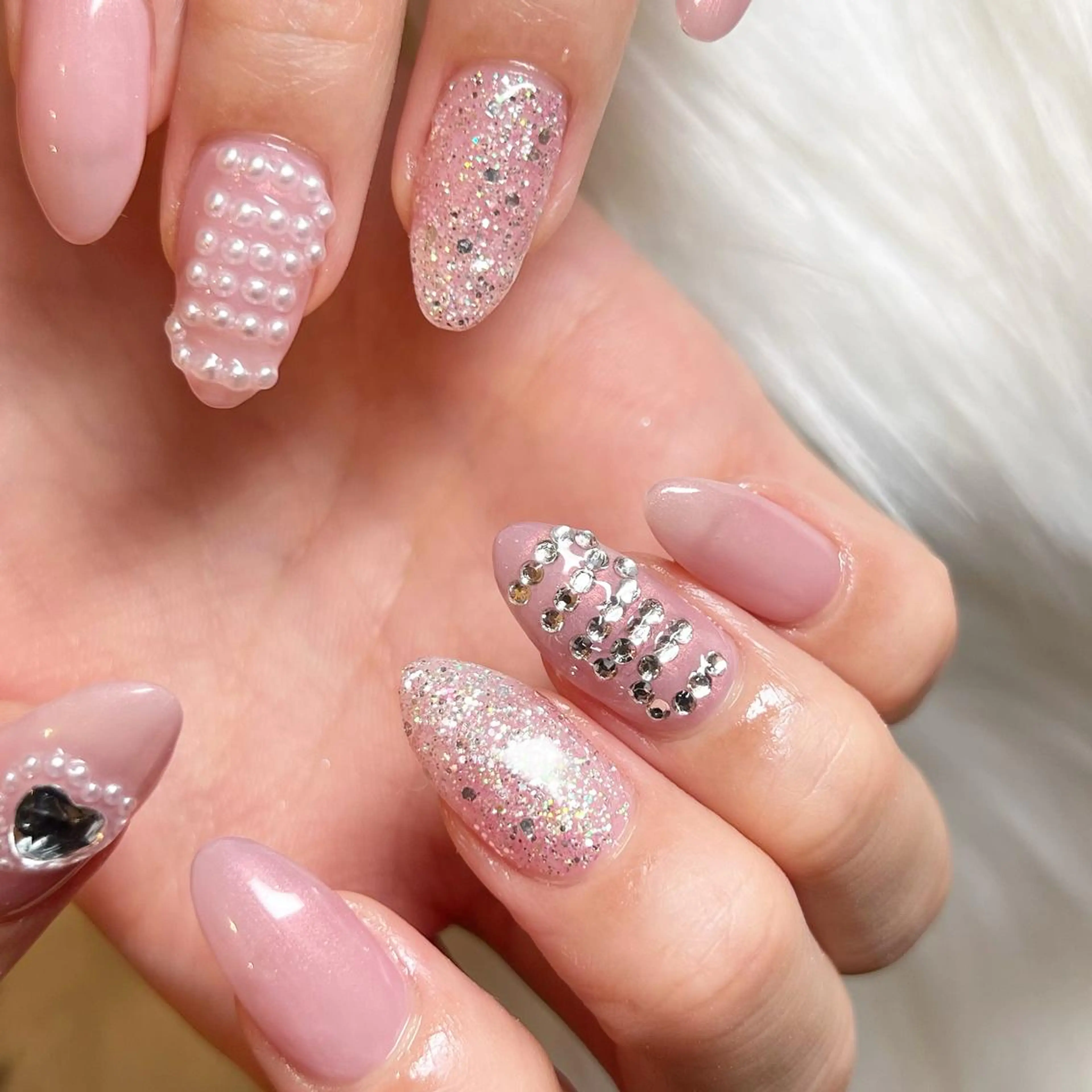 ネイル ラメ(グリッター) ピンク 藤本 楓のネイルデザイン