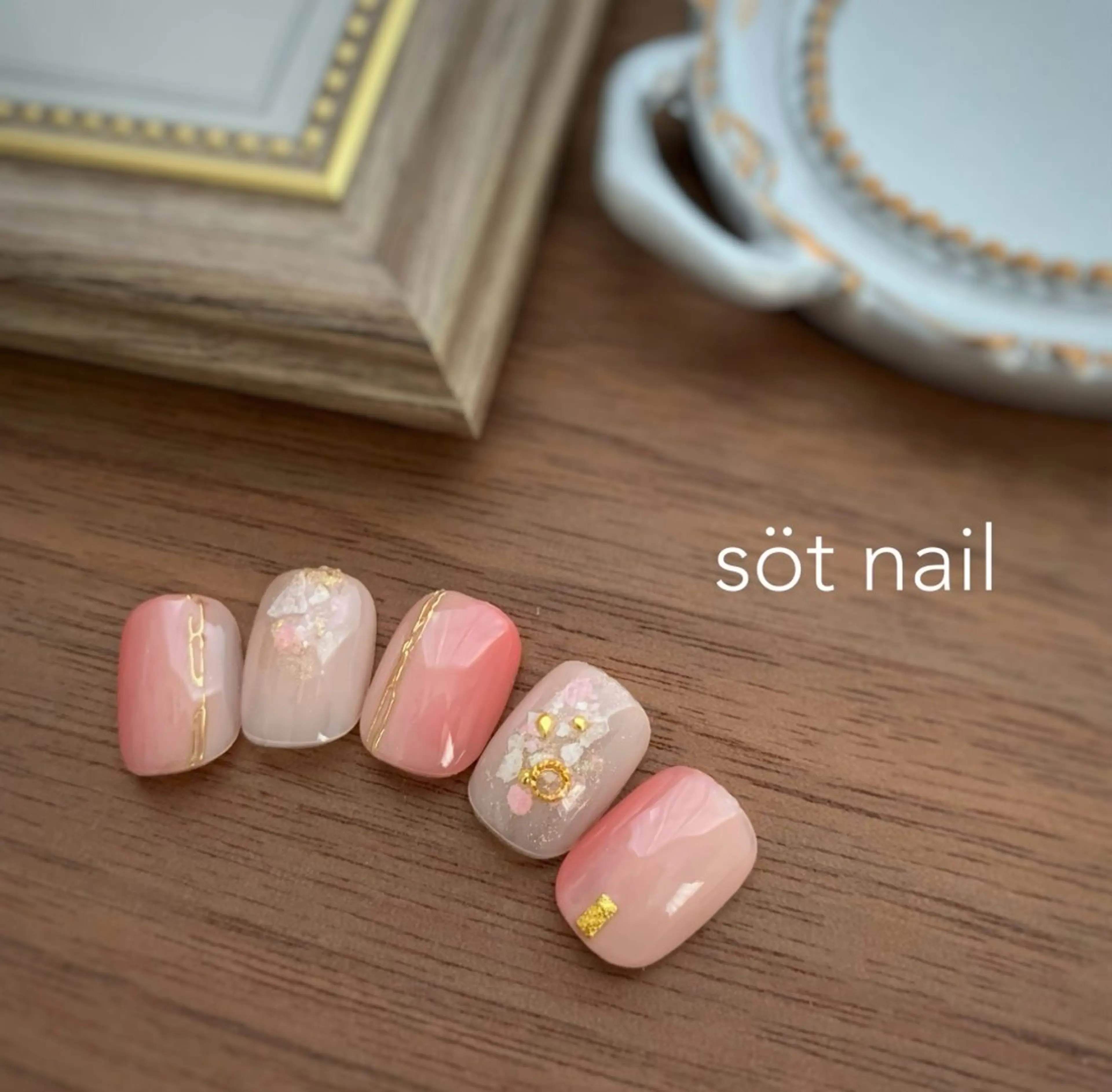 ネイル ハンドネイル 岡田 恵美のネイルデザイン