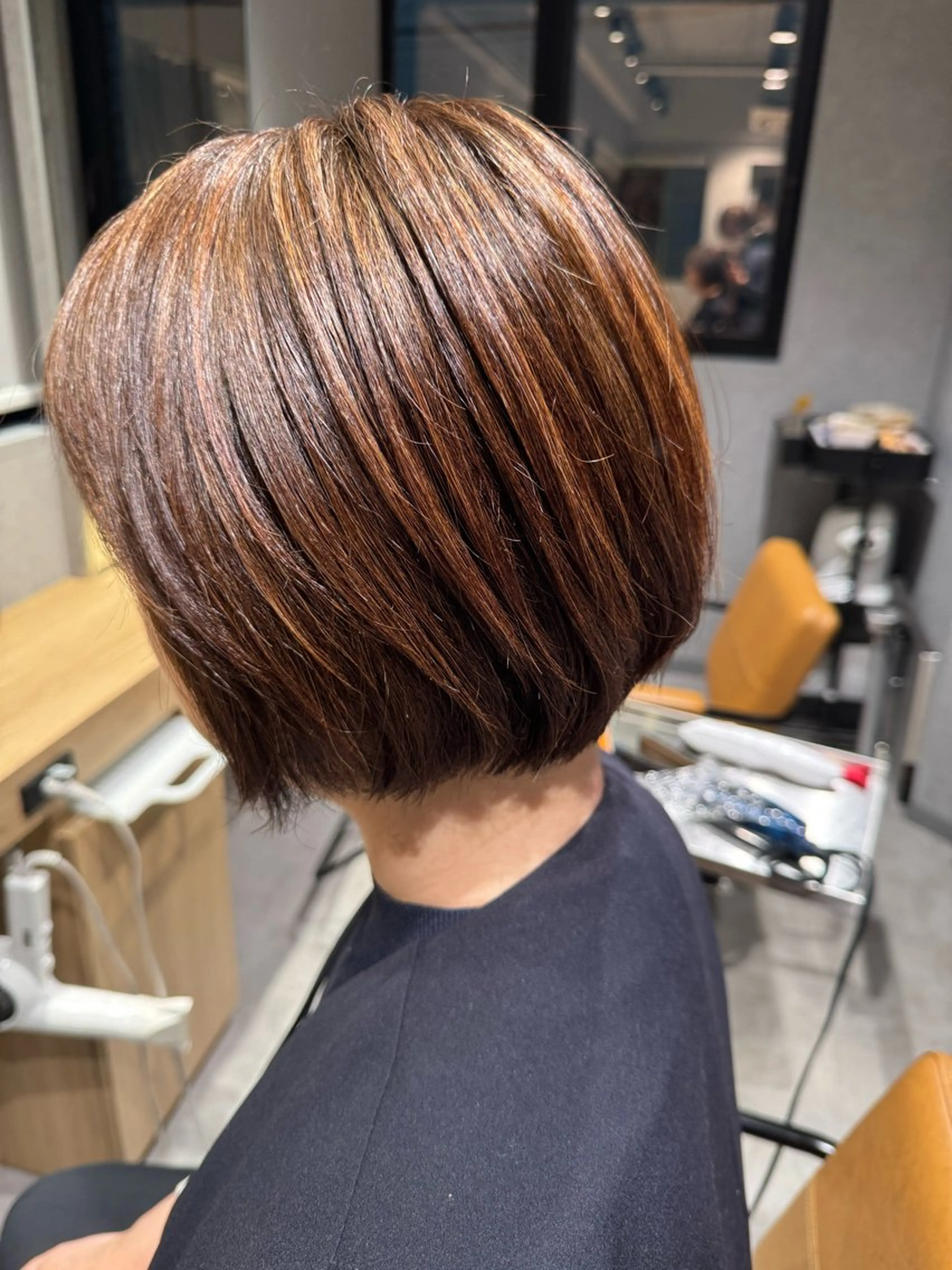 ショート カット ヘアカラー 須賀 一美のヘアスタイル