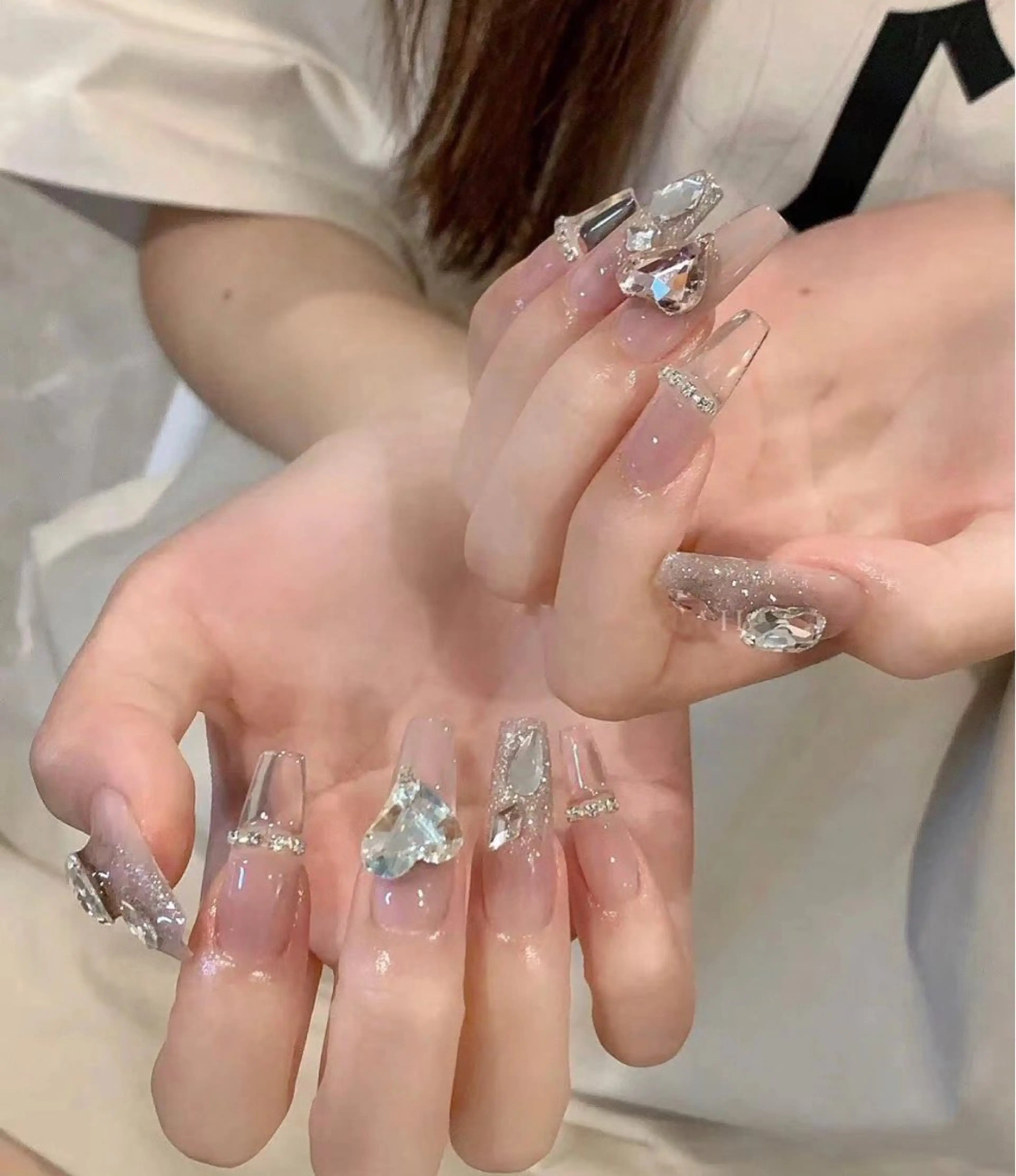 ネイル ストーンネイル リボン、ガーリー パーツ放題専門店のネイルデザイン