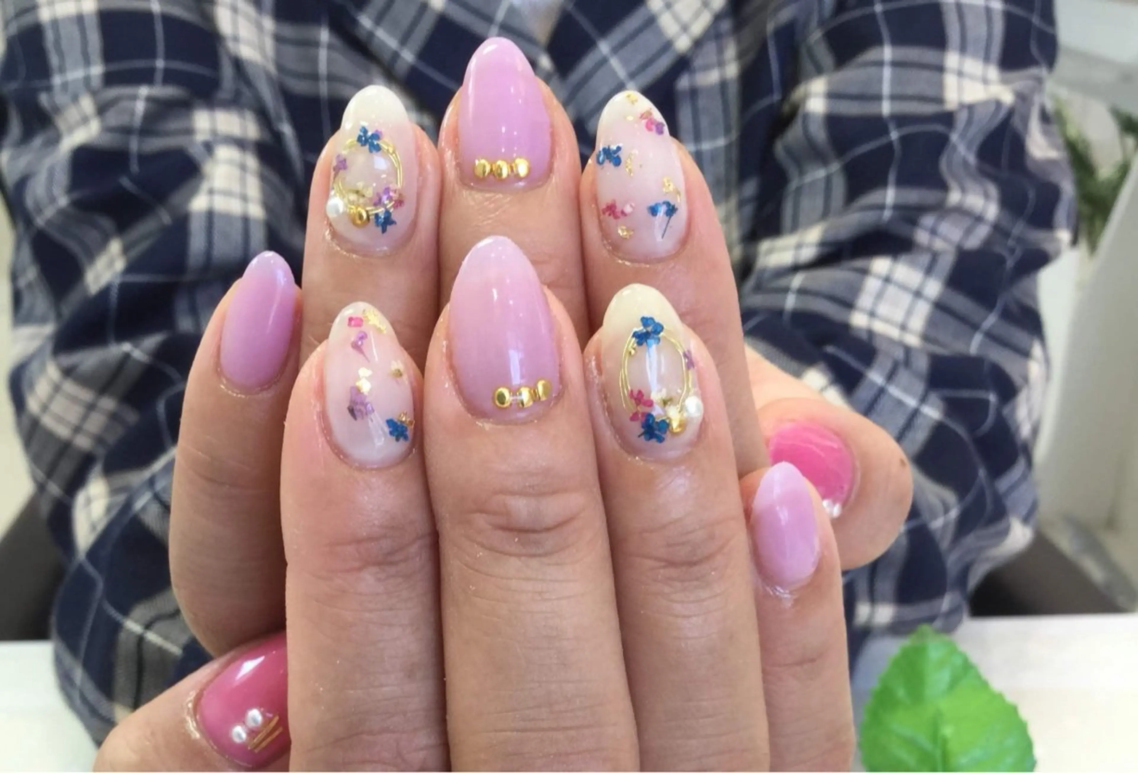 ネイル ハンドネイル nailsalon MINERVAのネイルデザイン