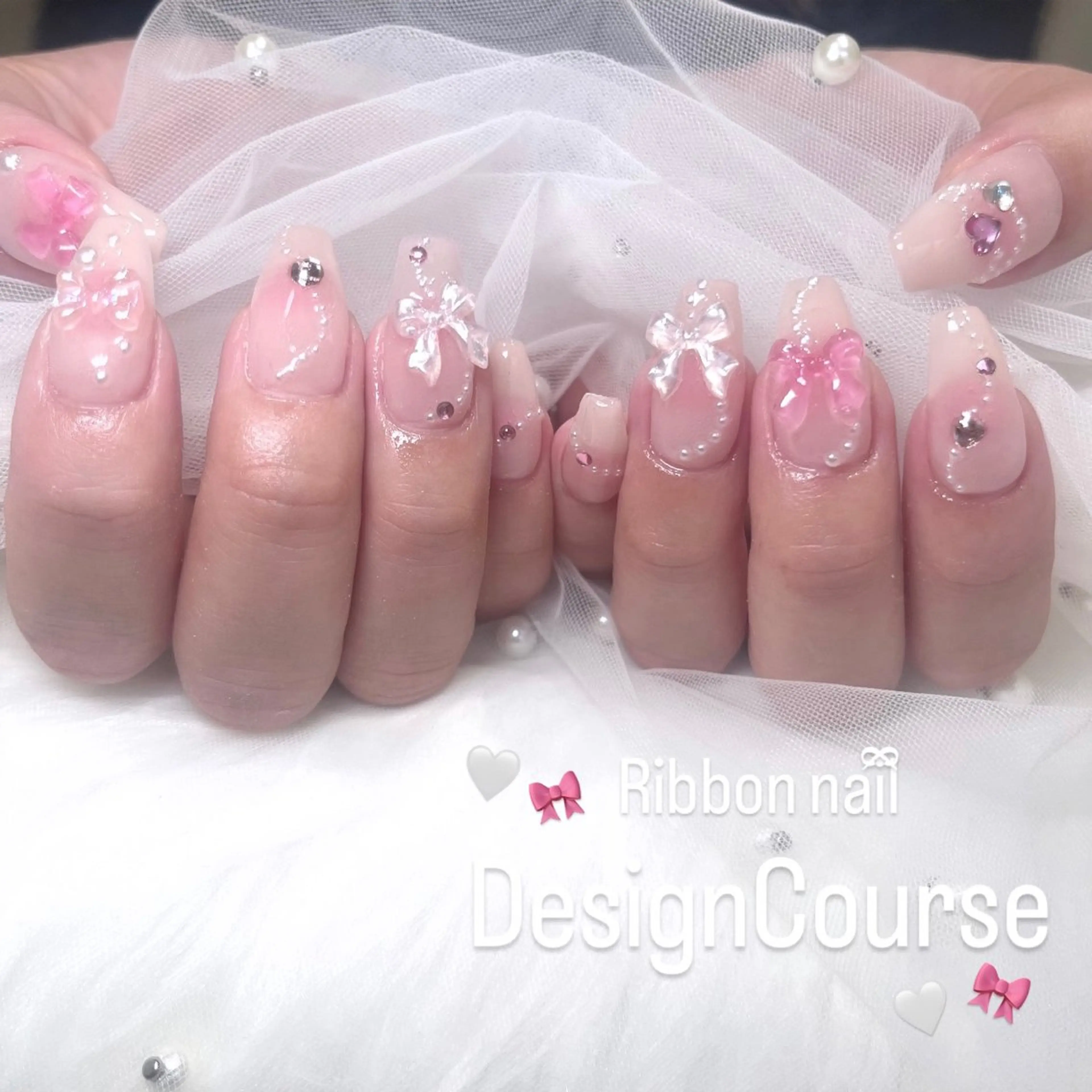 ネイル ハンドネイル 🧁fein. nana🩵のネイルデザイン