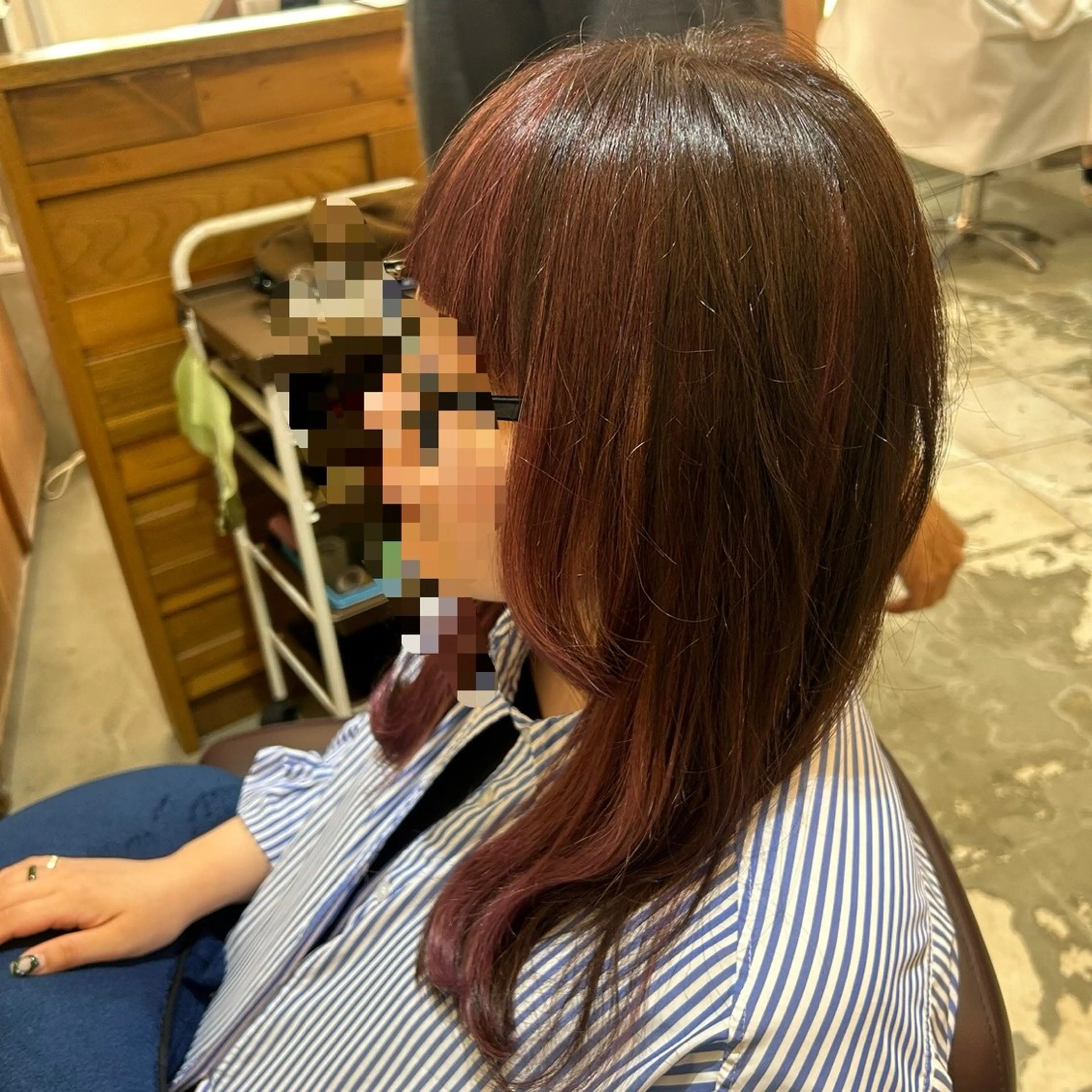 ミディアム カラー ブリーチ 若狭 彩花のヘアスタイル