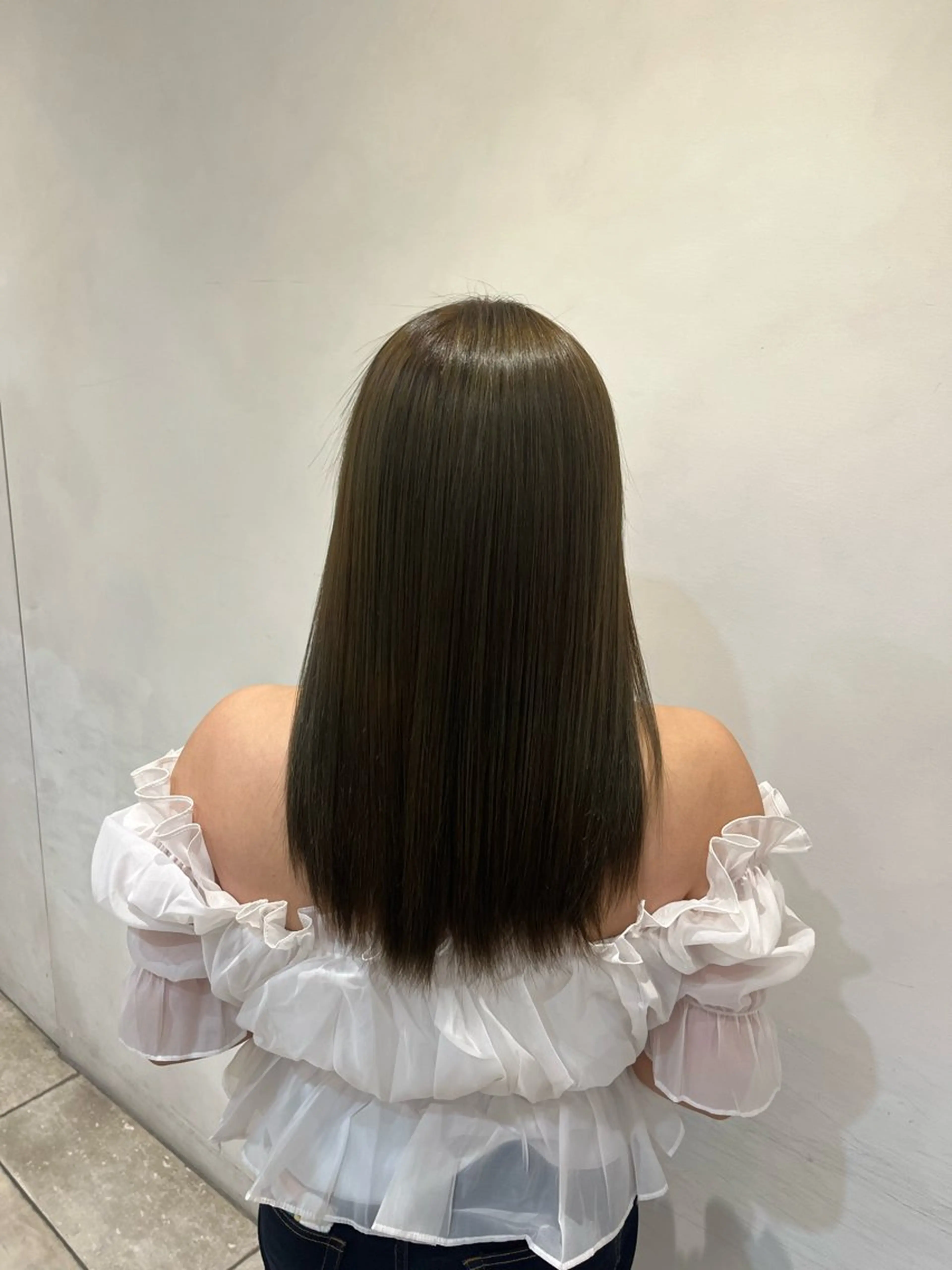 ロング レイヤーカット/ 透明感カラー/カナのヘアスタイル