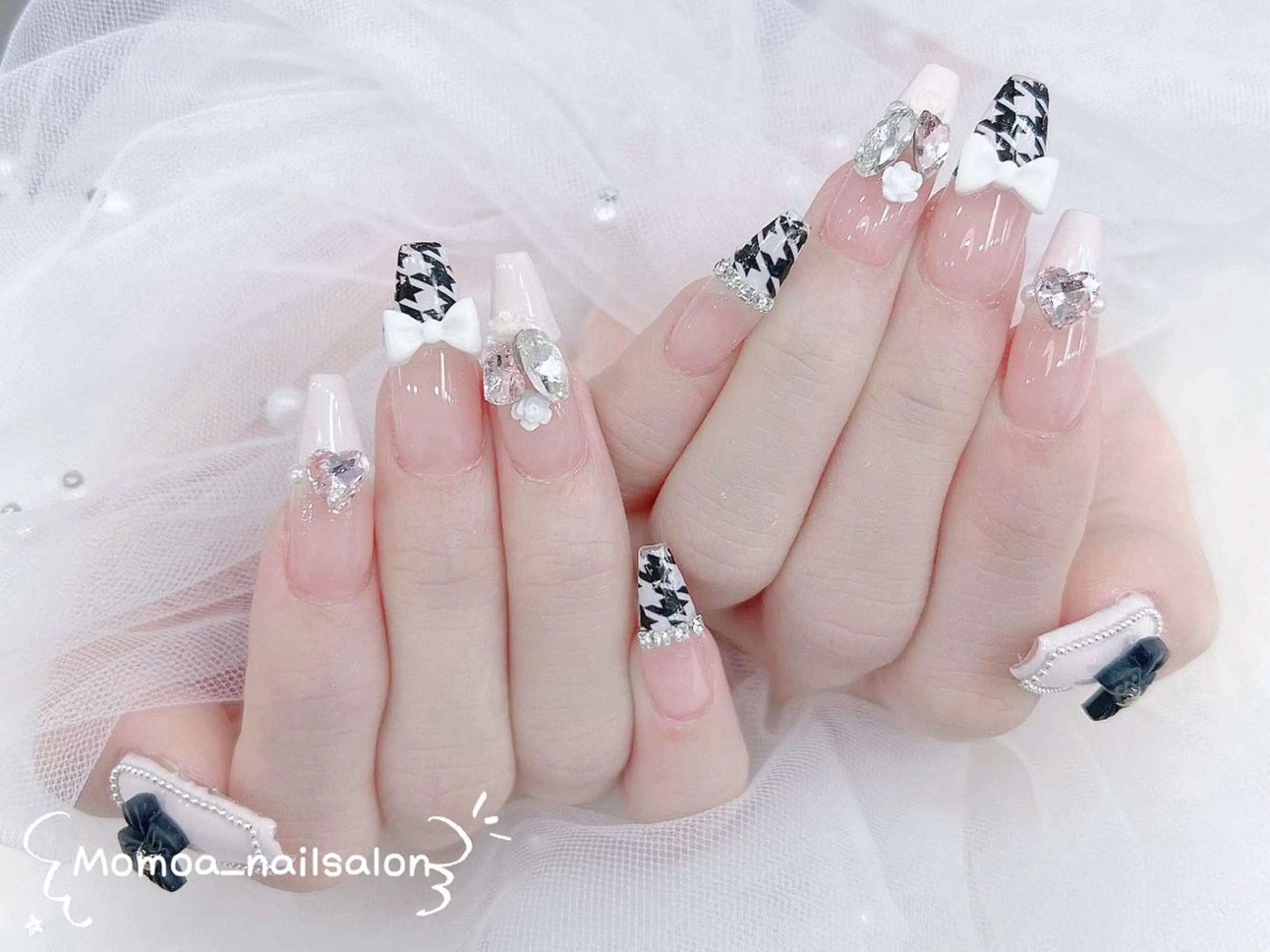 ネイル 成人式 ロングネイル マグネットネイル 大理石ネイル(マーブル) 持ち込み ハンドネイル MoMoA Nail ネイル長さ出し専門店のネイルデザイン