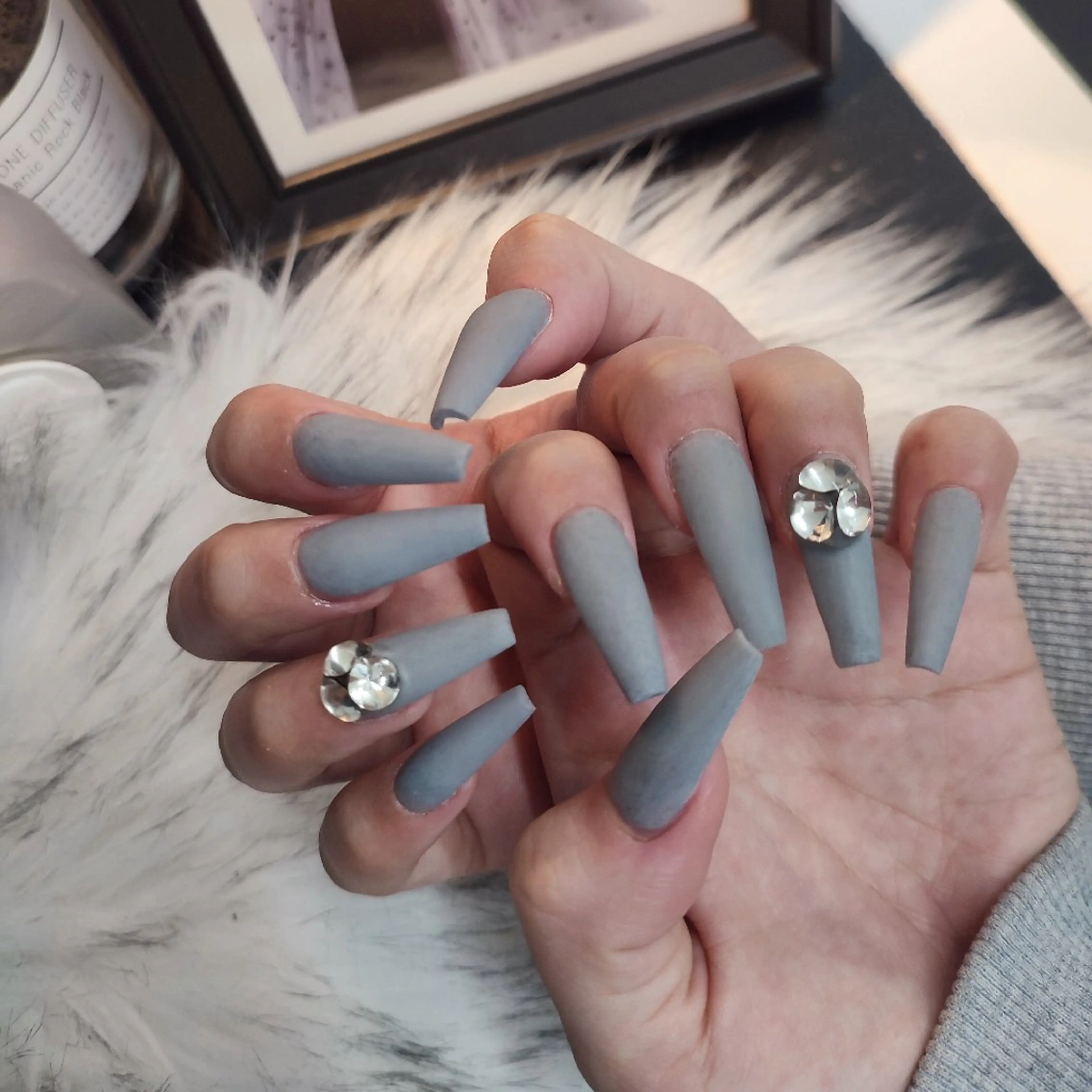 ネイル ハンドネイル RUNWAY 　　の眉毛・アイブロウイメージ