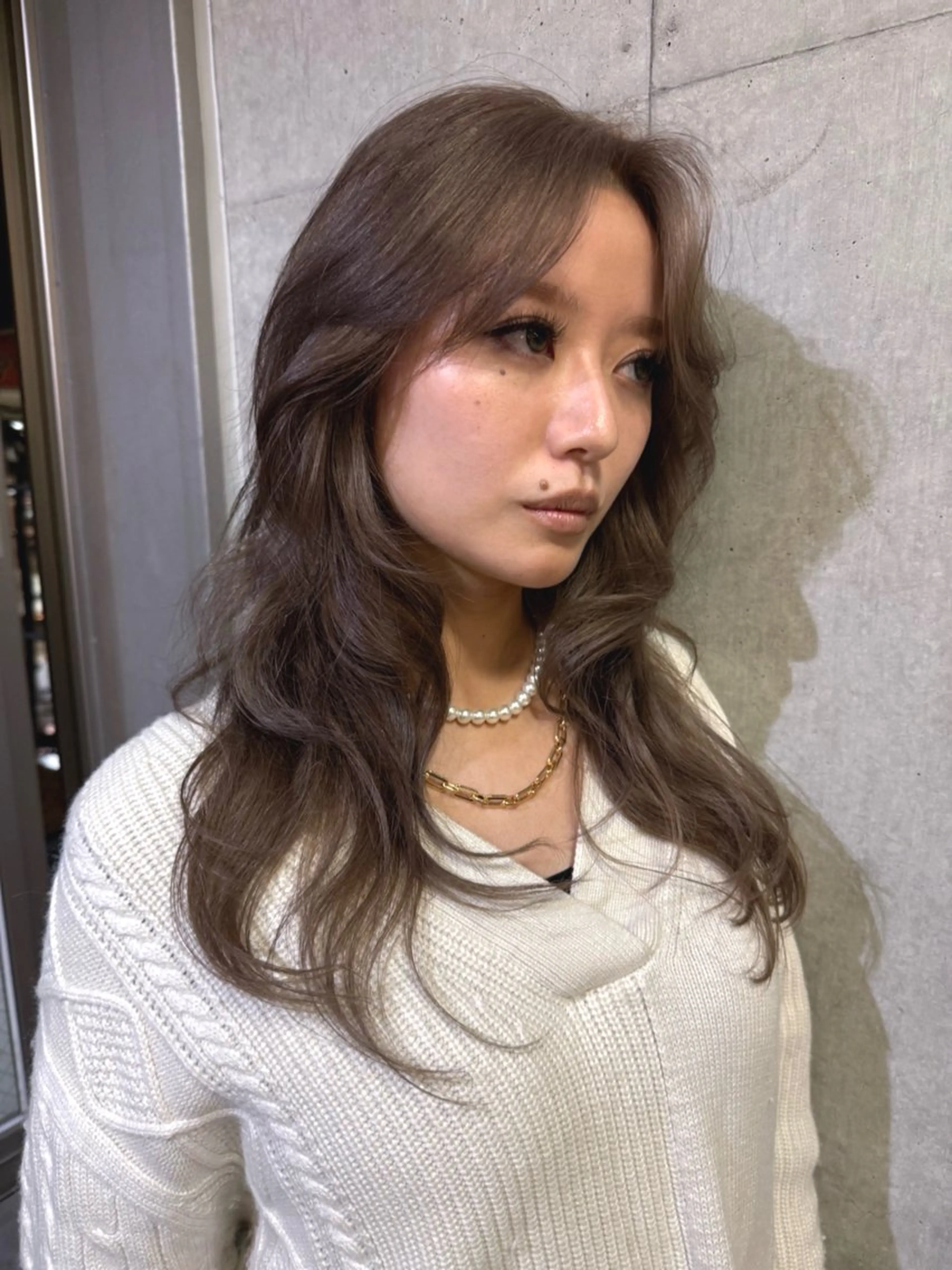 ミディアム カット ヘアカラー レイヤーカット\ウル フ　chinatsuのヘアスタイル