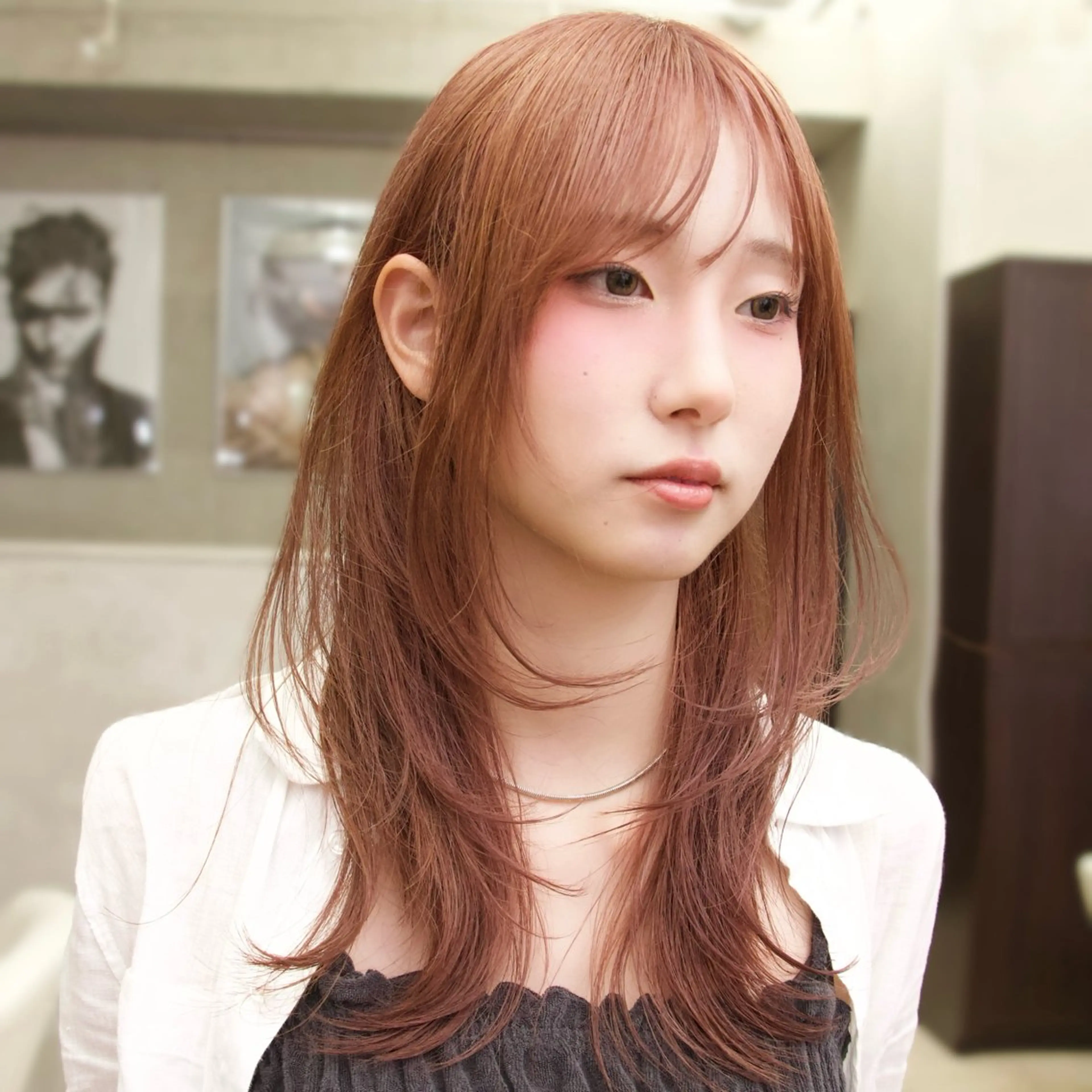 セミロング カラー ヘアカラー トリートメント ⭐️韓国ブリーチ 顔周りカット⭐️のヘアスタイル