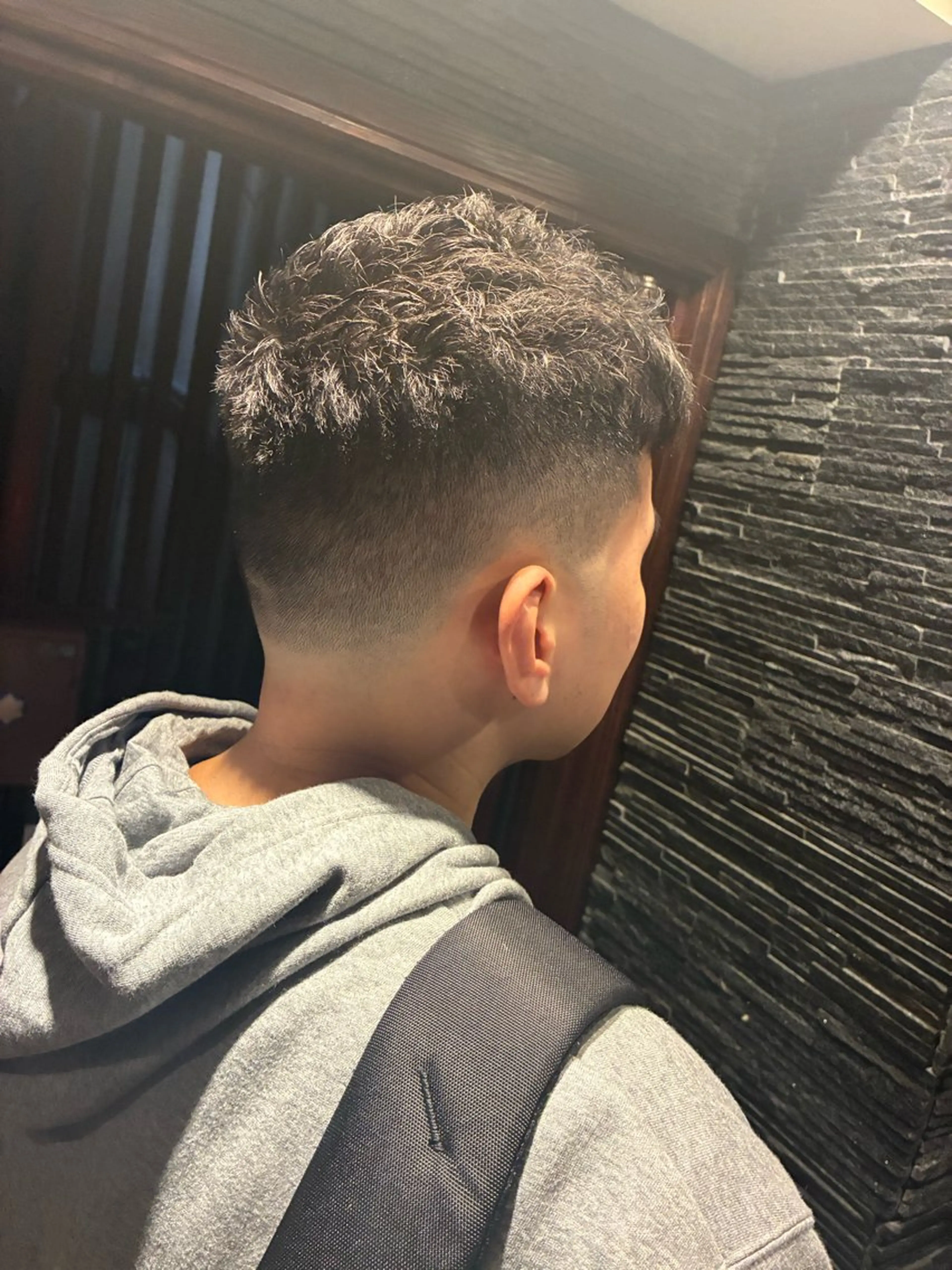 ショート ワガ カズマのヘアスタイル