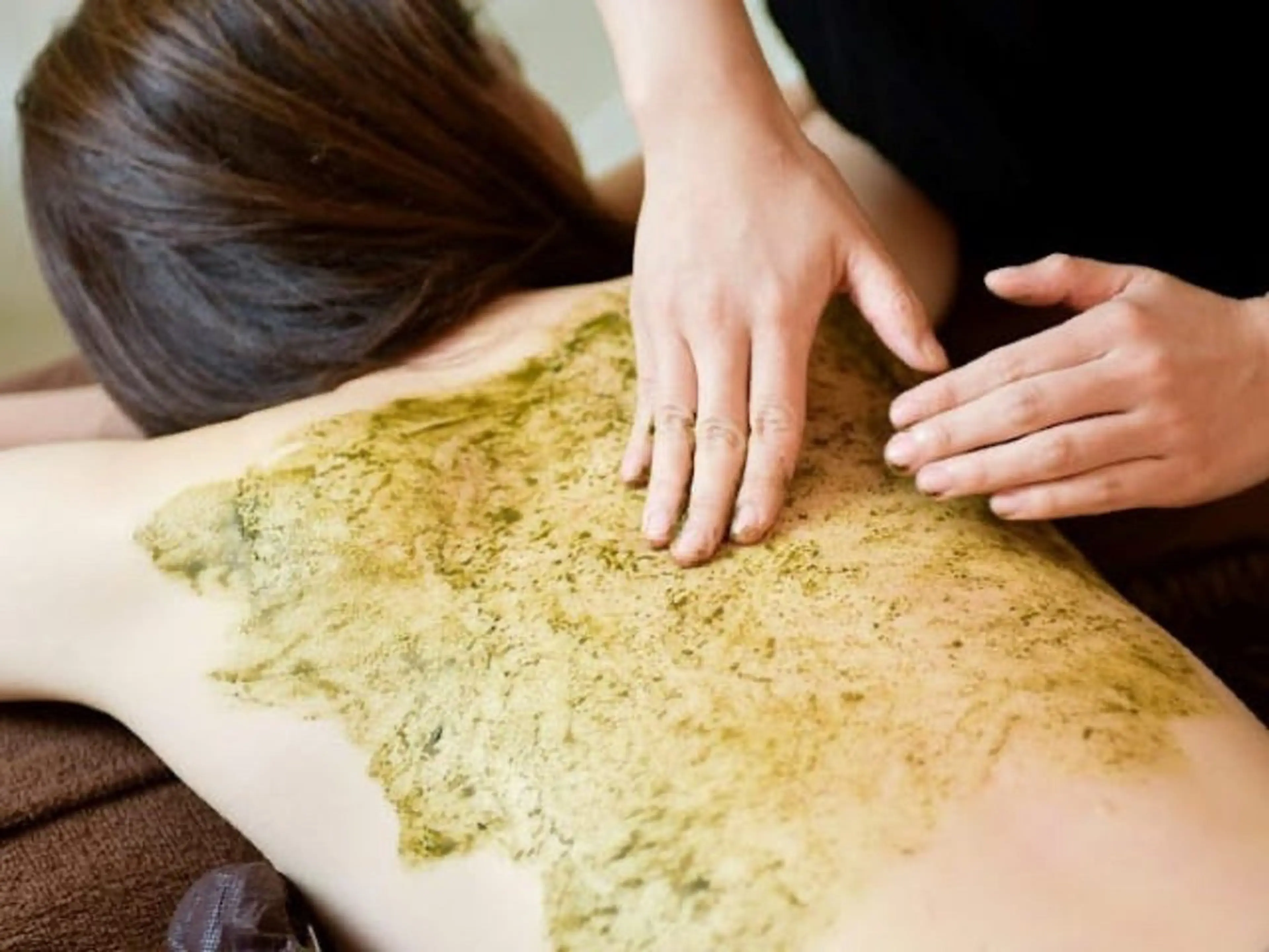 【背中ニキビケア】背中の空いた可愛い服を着たい♪ ￥7500の写真